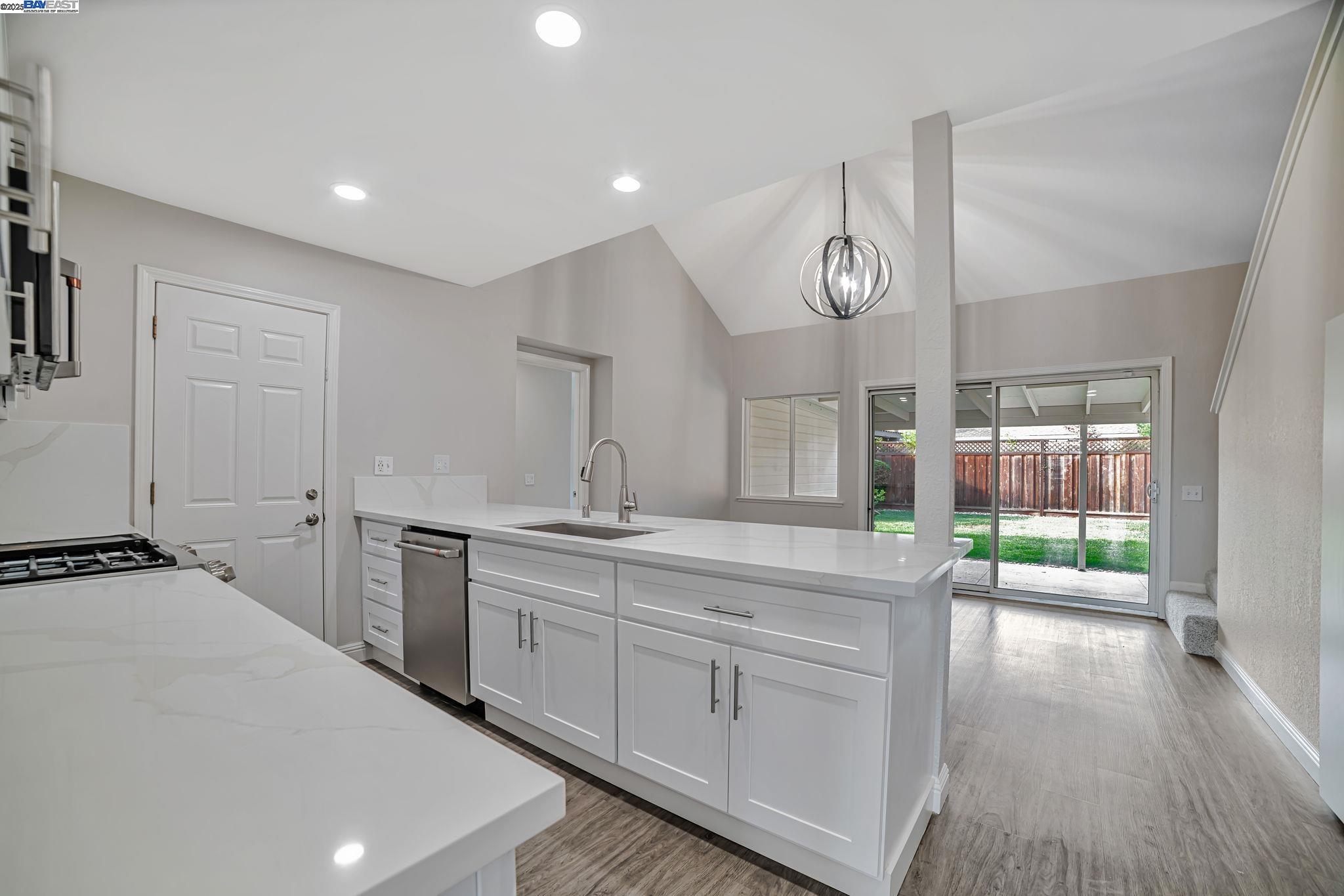 Detail Gallery Image 15 of 47 For 849 Hanover St, Livermore,  CA 94551 - 5 Beds | 3 Baths