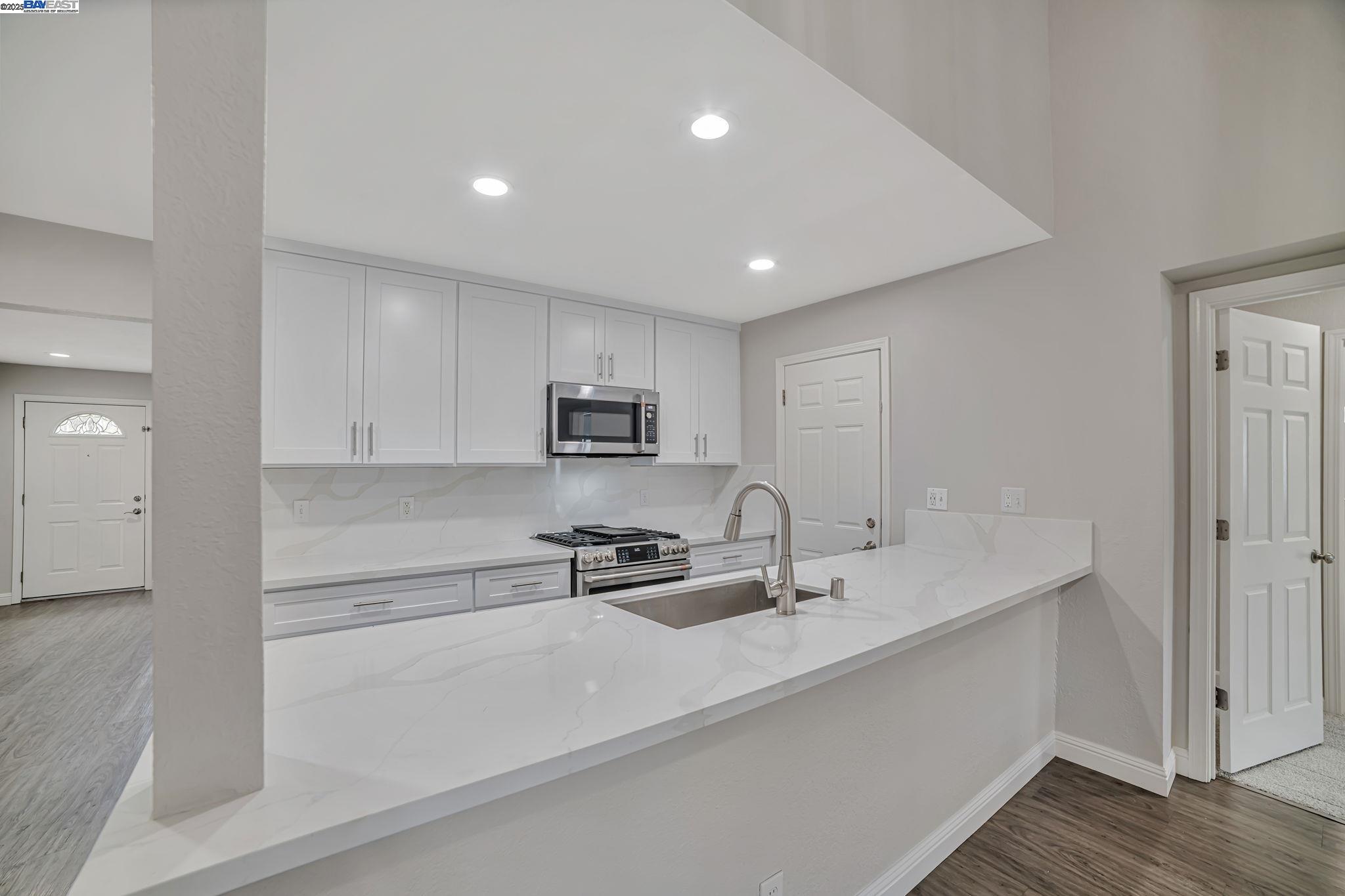Detail Gallery Image 16 of 47 For 849 Hanover St, Livermore,  CA 94551 - 5 Beds | 3 Baths
