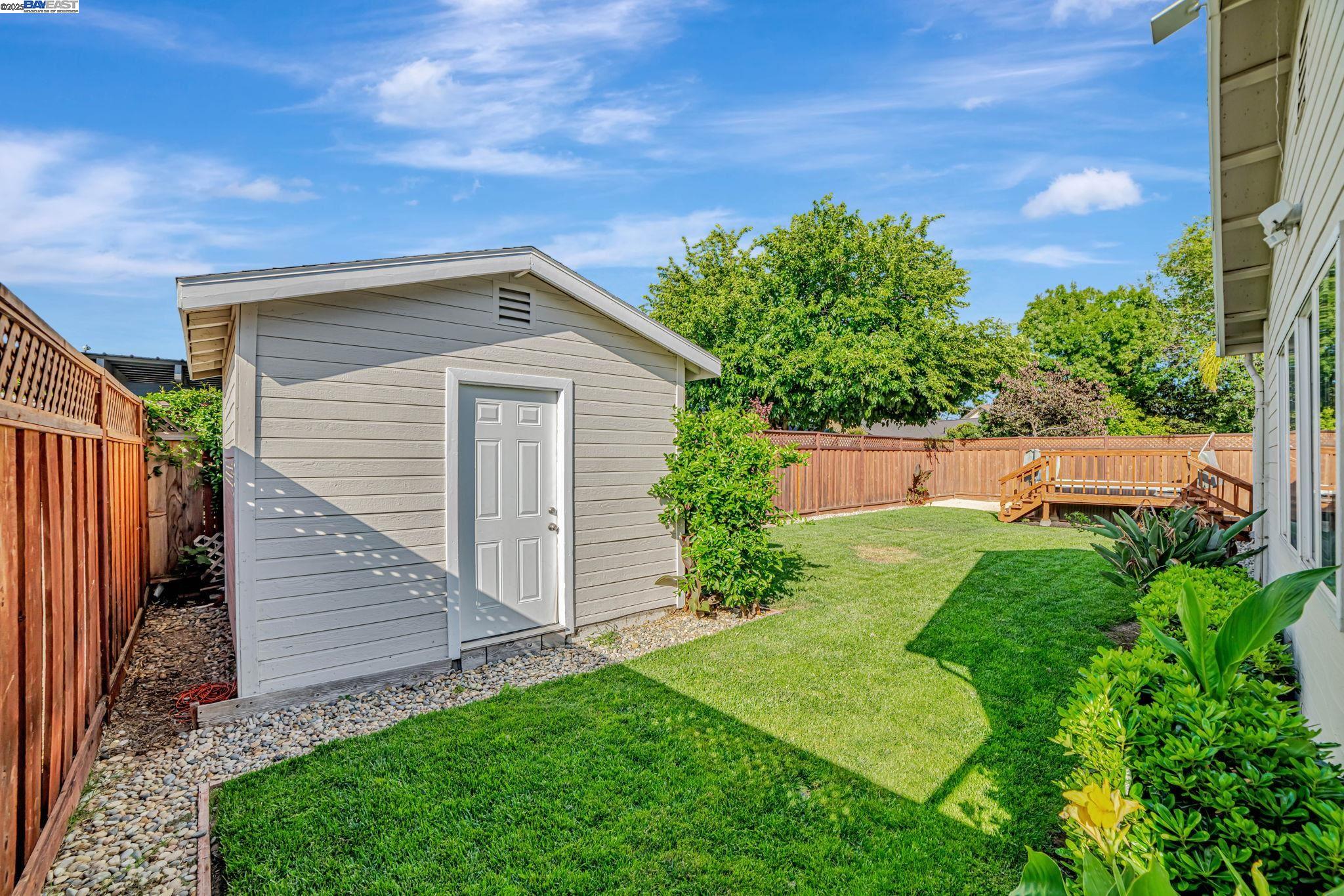 Detail Gallery Image 8 of 47 For 849 Hanover St, Livermore,  CA 94551 - 5 Beds | 3 Baths