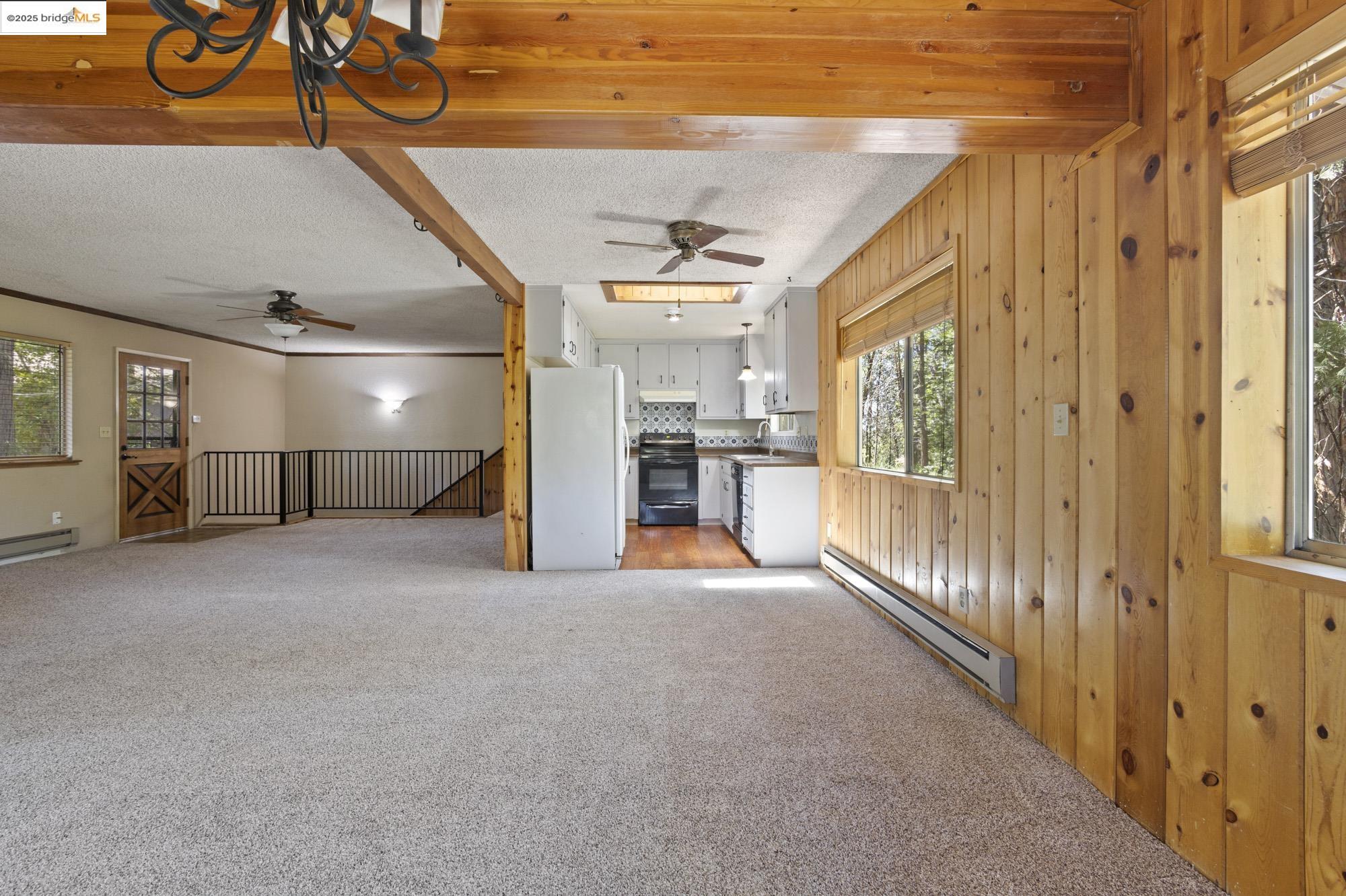 Detail Gallery Image 11 of 38 For 17787 Lucky Strike Trail, Sonora,  CA 95370 - 3 Beds | 2 Baths