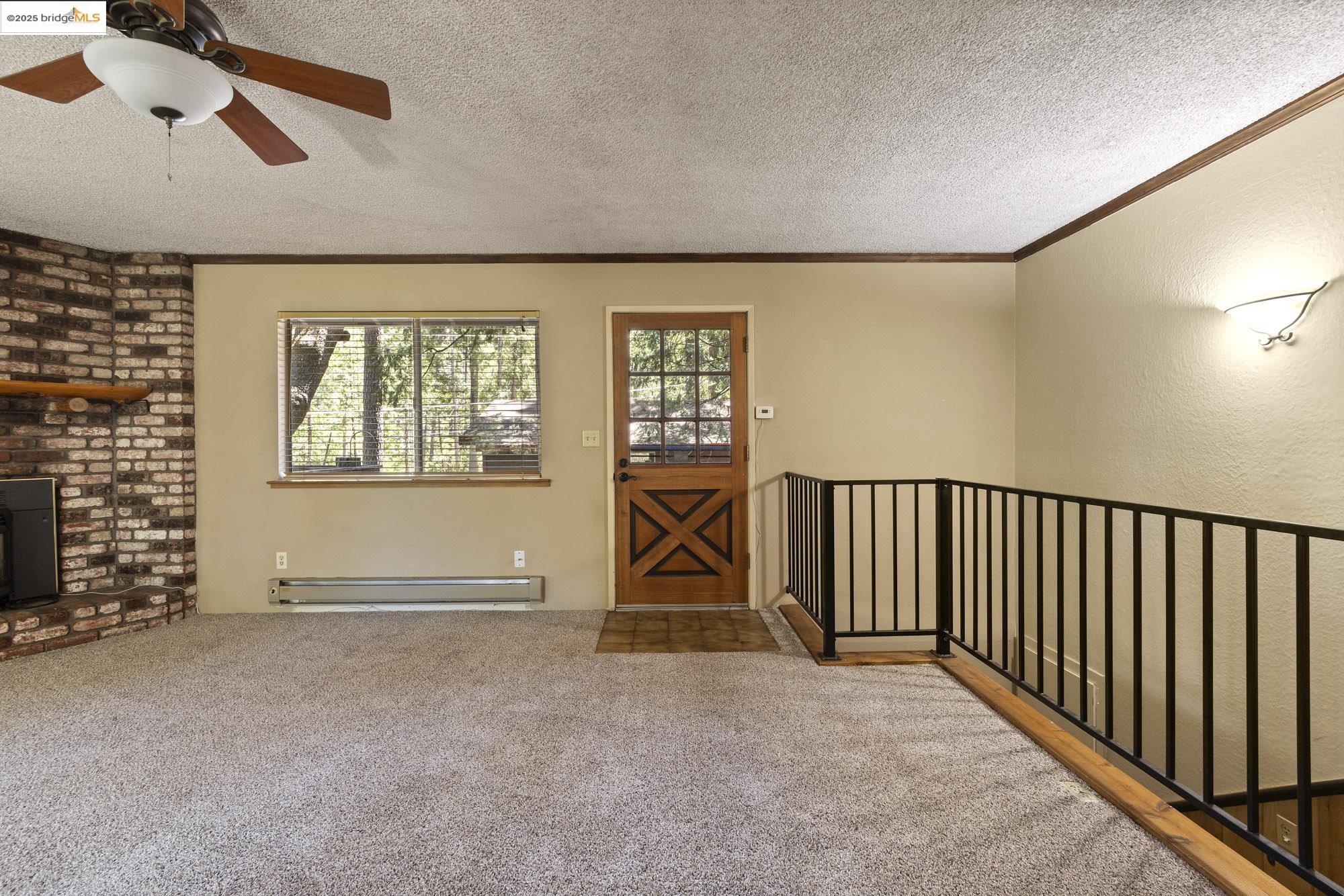 Detail Gallery Image 5 of 38 For 17787 Lucky Strike Trail, Sonora,  CA 95370 - 3 Beds | 2 Baths