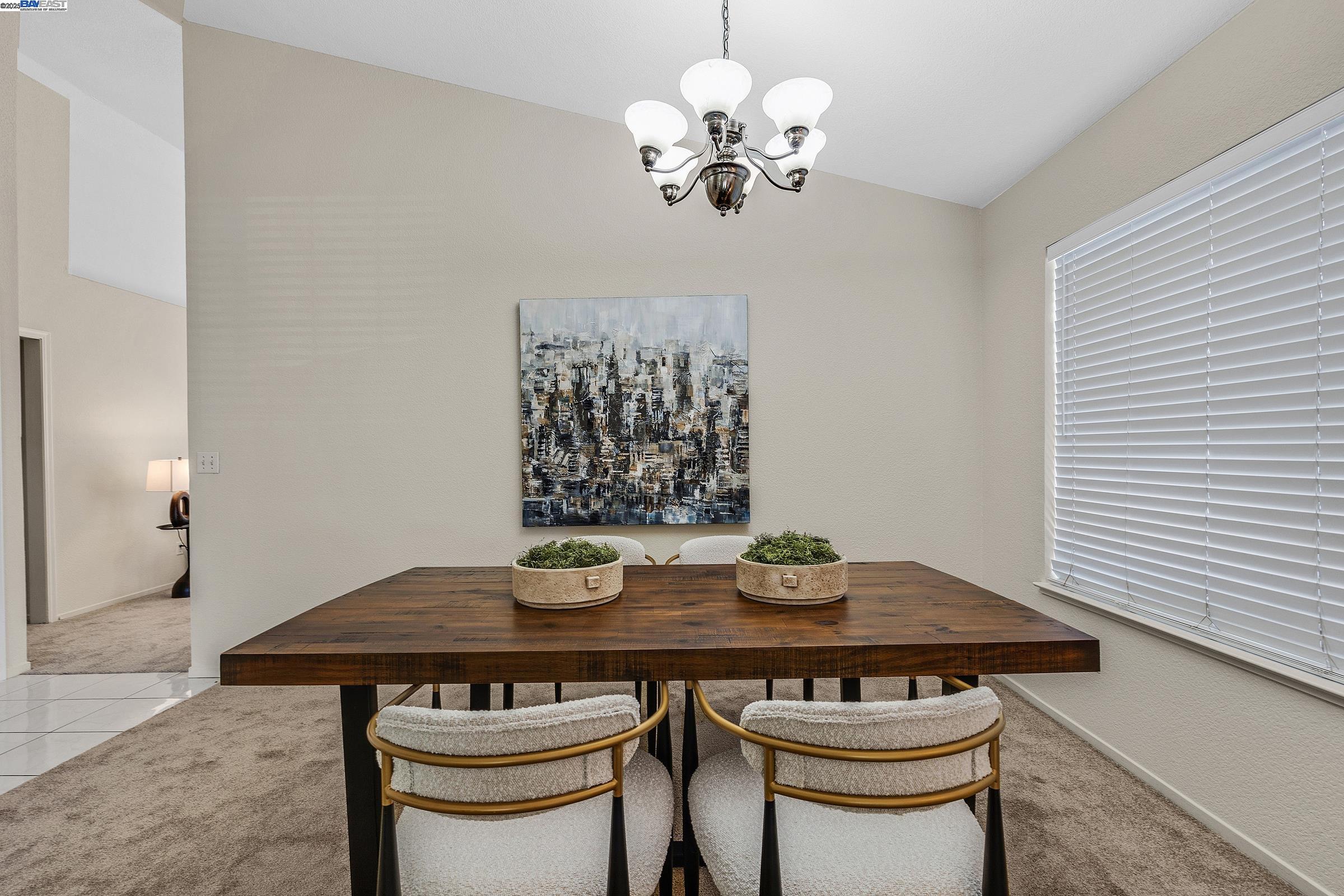 Detail Gallery Image 5 of 29 For 270 Arroyo Hondo Cir, Tracy,  CA 95376 - 4 Beds | 2 Baths