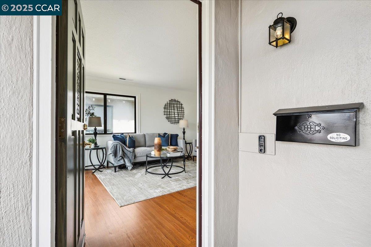 Detail Gallery Image 6 of 57 For 14550 Acacia St, San Leandro,  CA 94579 - 3 Beds | 1 Baths