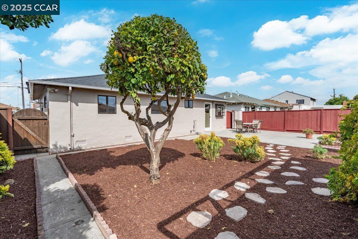 Detail Gallery Image 53 of 57 For 14550 Acacia St, San Leandro,  CA 94579 - 3 Beds | 1 Baths