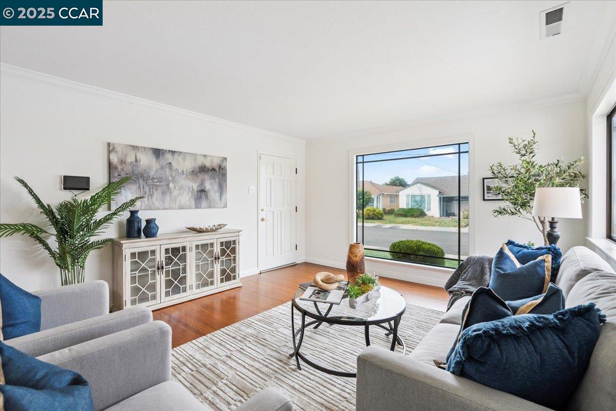 Detail Gallery Image 10 of 57 For 14550 Acacia St, San Leandro,  CA 94579 - 3 Beds | 1 Baths