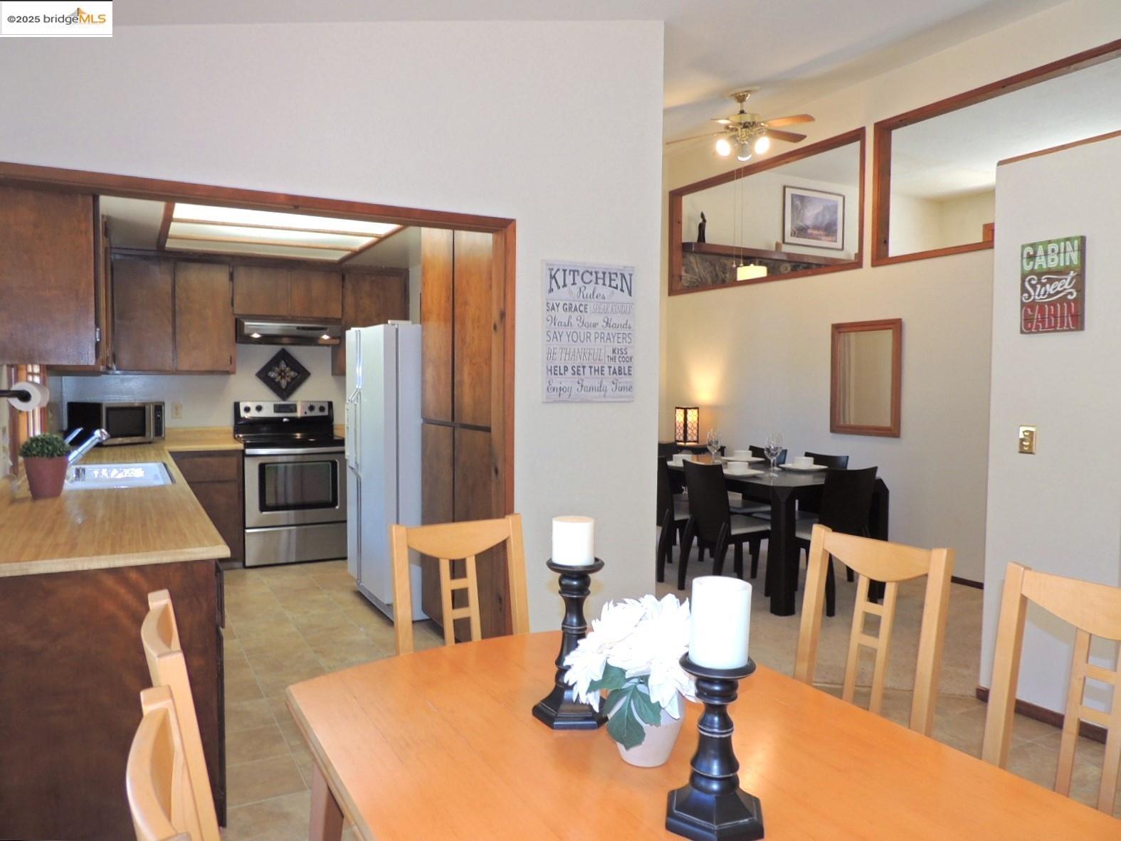 Detail Gallery Image 9 of 58 For 19673 Jonny Degnan Ct, Groveland,  CA 95321-9556 - 3 Beds | 3 Baths
