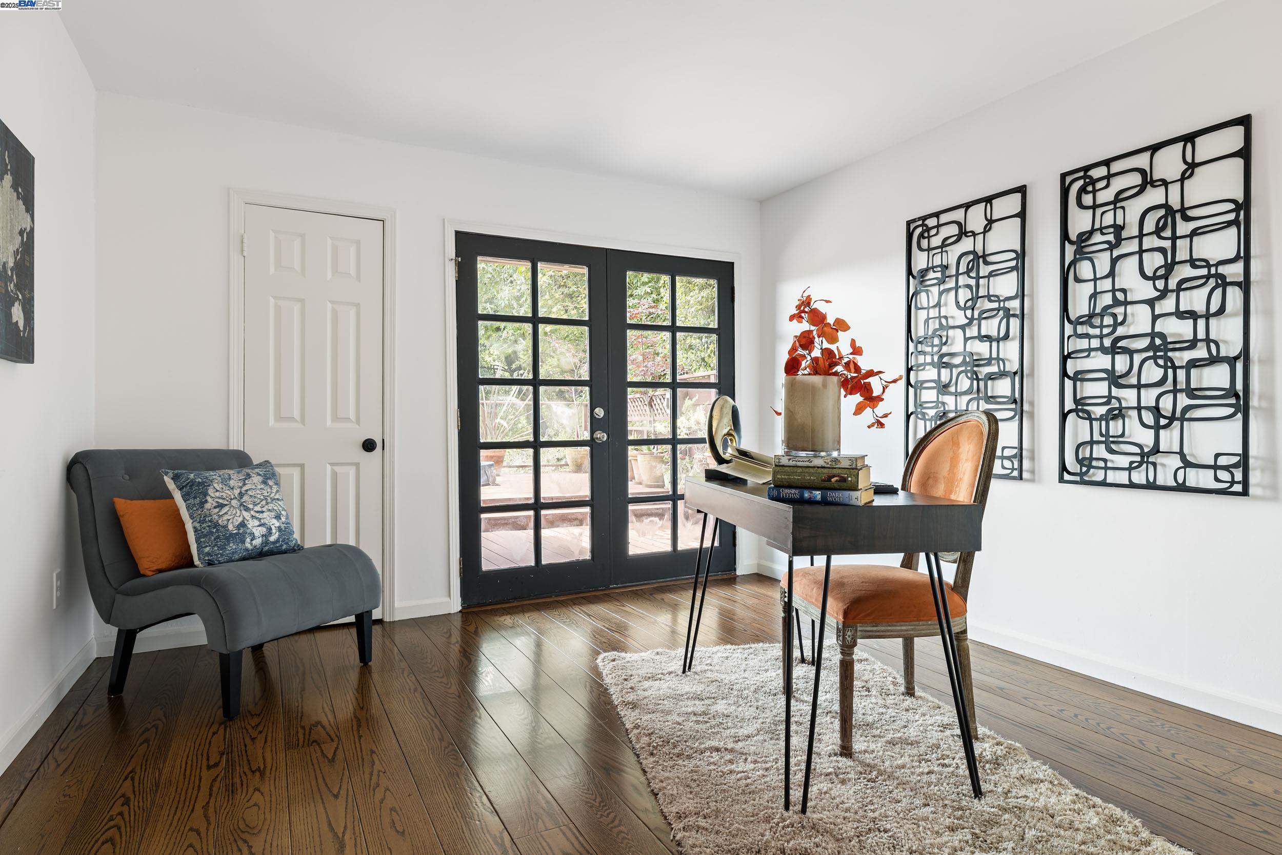 Detail Gallery Image 16 of 27 For 12 South Trl, Orinda,  CA 94563 - 3 Beds | 2 Baths