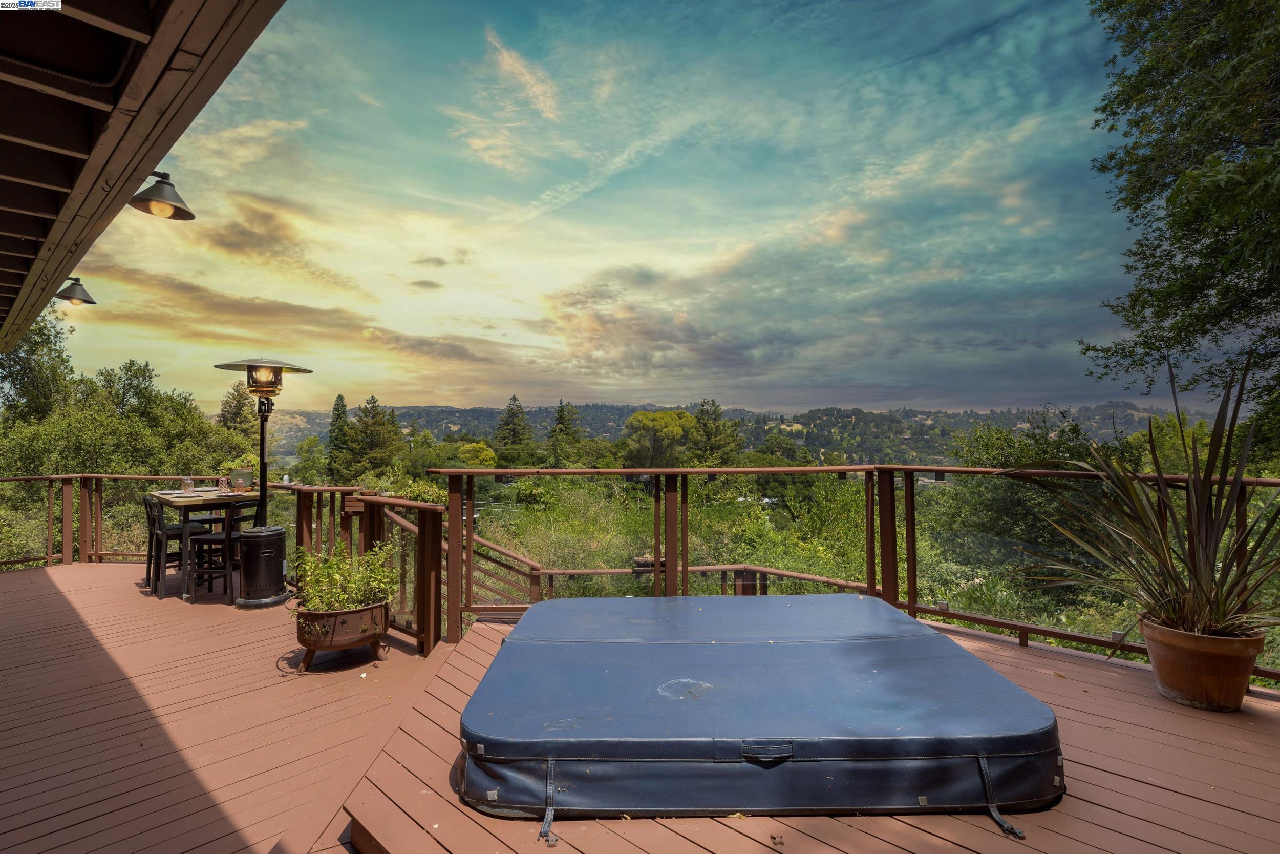 Detail Gallery Image 19 of 27 For 12 South Trl, Orinda,  CA 94563 - 3 Beds | 2 Baths