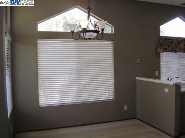 Detail Gallery Image 6 of 17 For 5239 Tacoma Cmn, Fremont,  CA 94555 - 2 Beds | 2 Baths