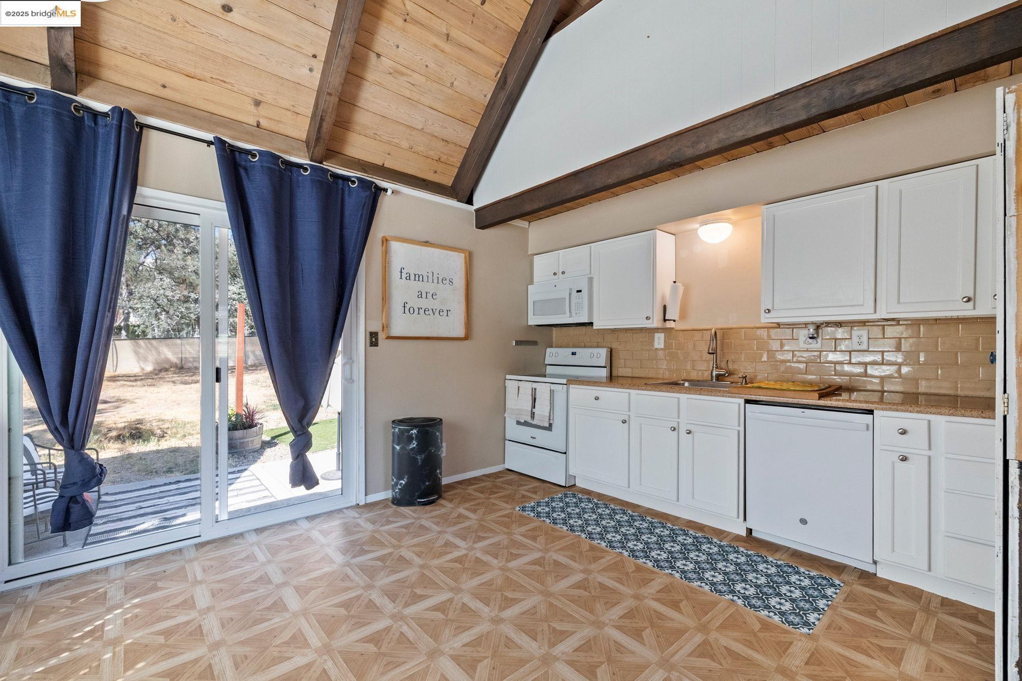 Detail Gallery Image 7 of 24 For 20562 Tanner Dr, Soulsbyville,  CA 95372 - 2 Beds | 1 Baths