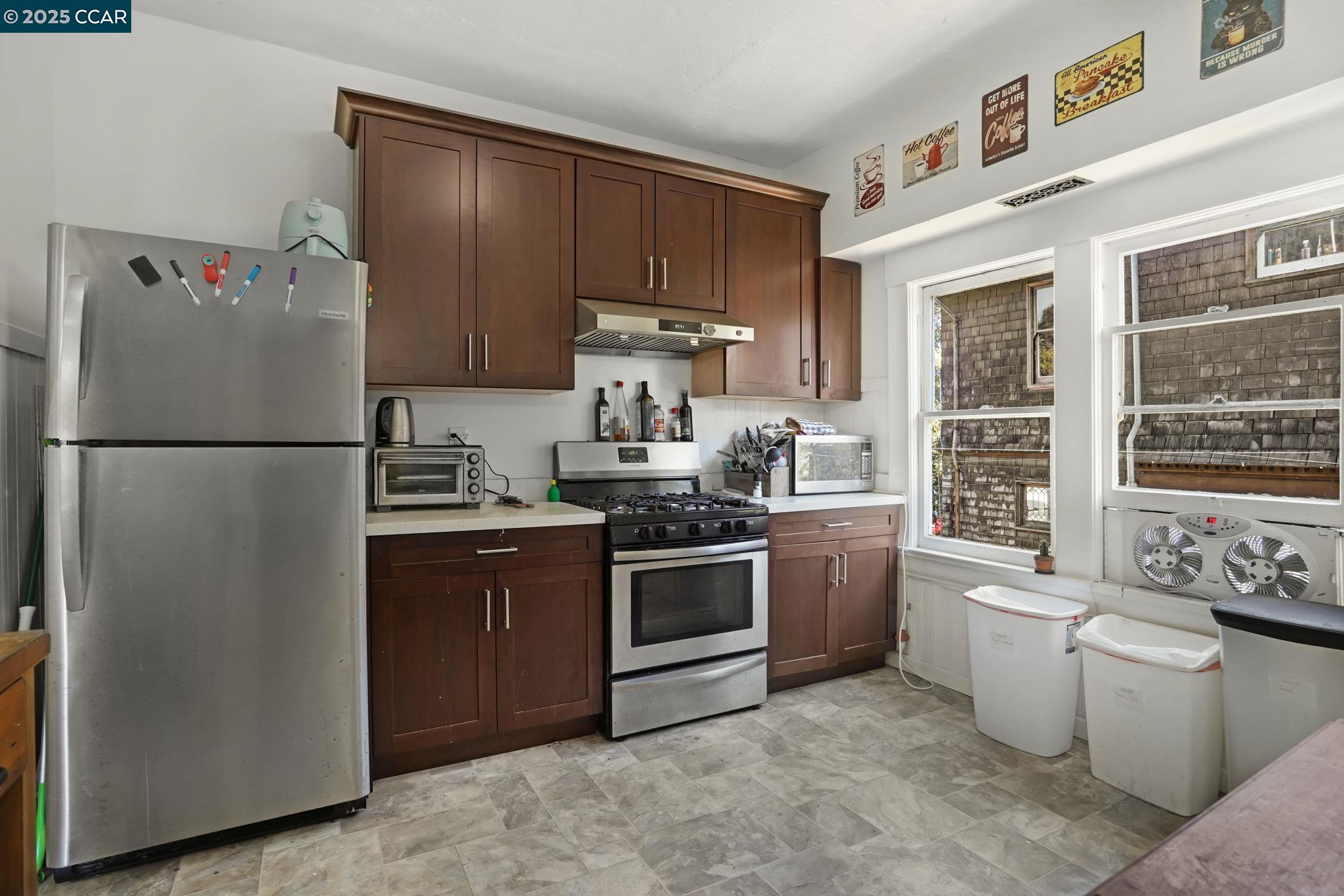 Detail Gallery Image 22 of 35 For 2006 Parker St, Berkeley,  CA 94704 - – Beds | – Baths
