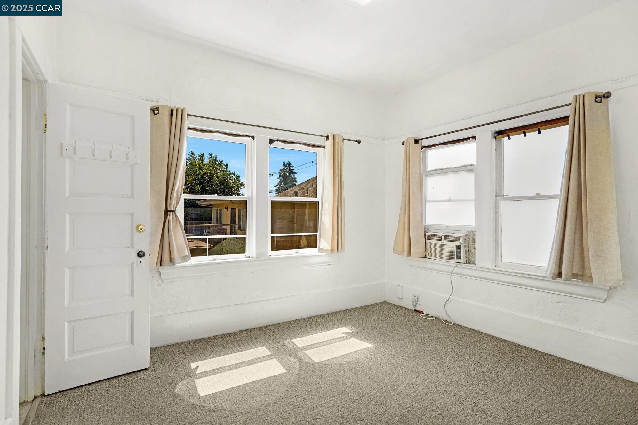 Detail Gallery Image 25 of 35 For 2006 Parker St, Berkeley,  CA 94704 - – Beds | – Baths