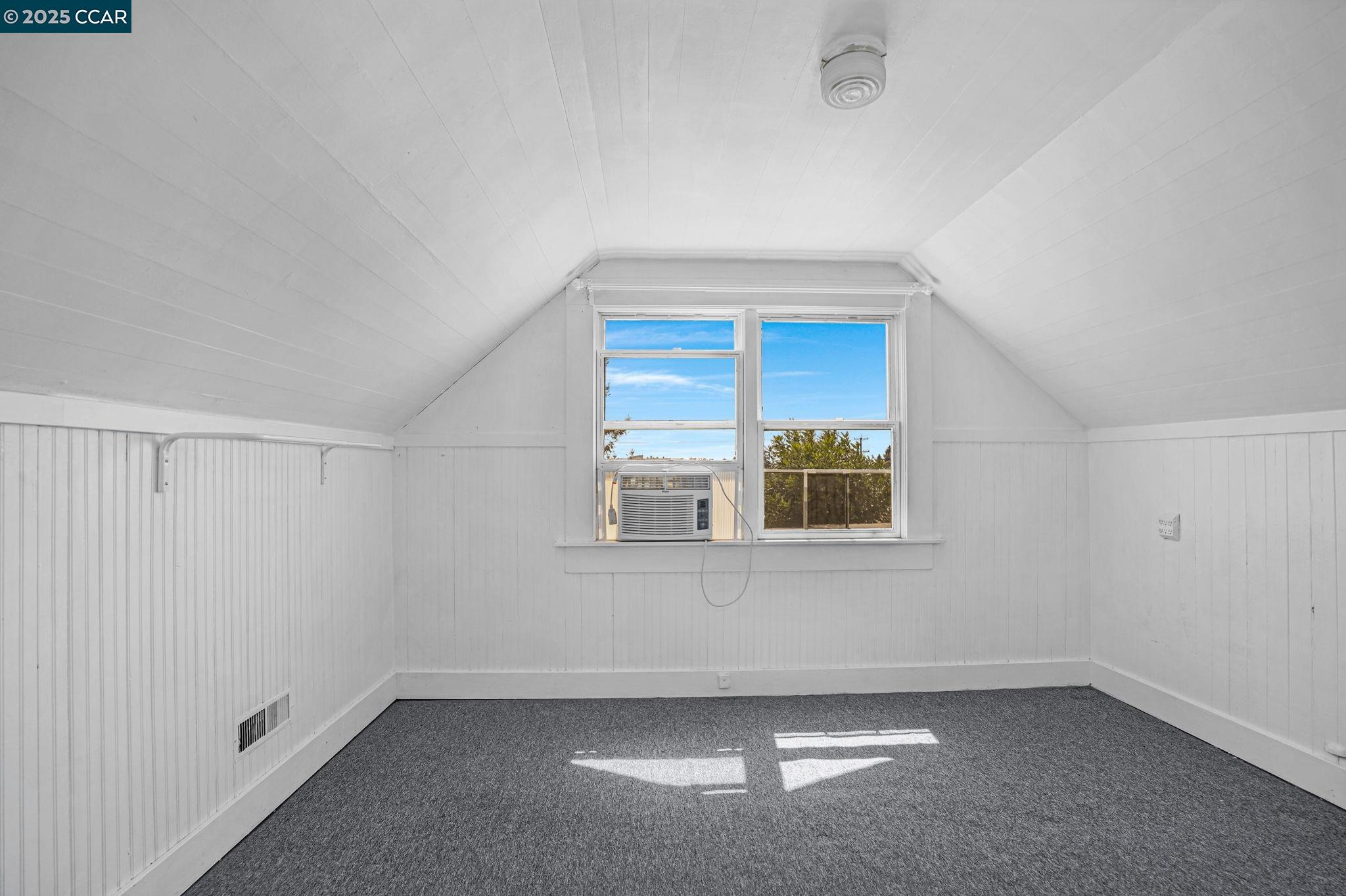 Detail Gallery Image 28 of 35 For 2006 Parker St, Berkeley,  CA 94704 - – Beds | – Baths