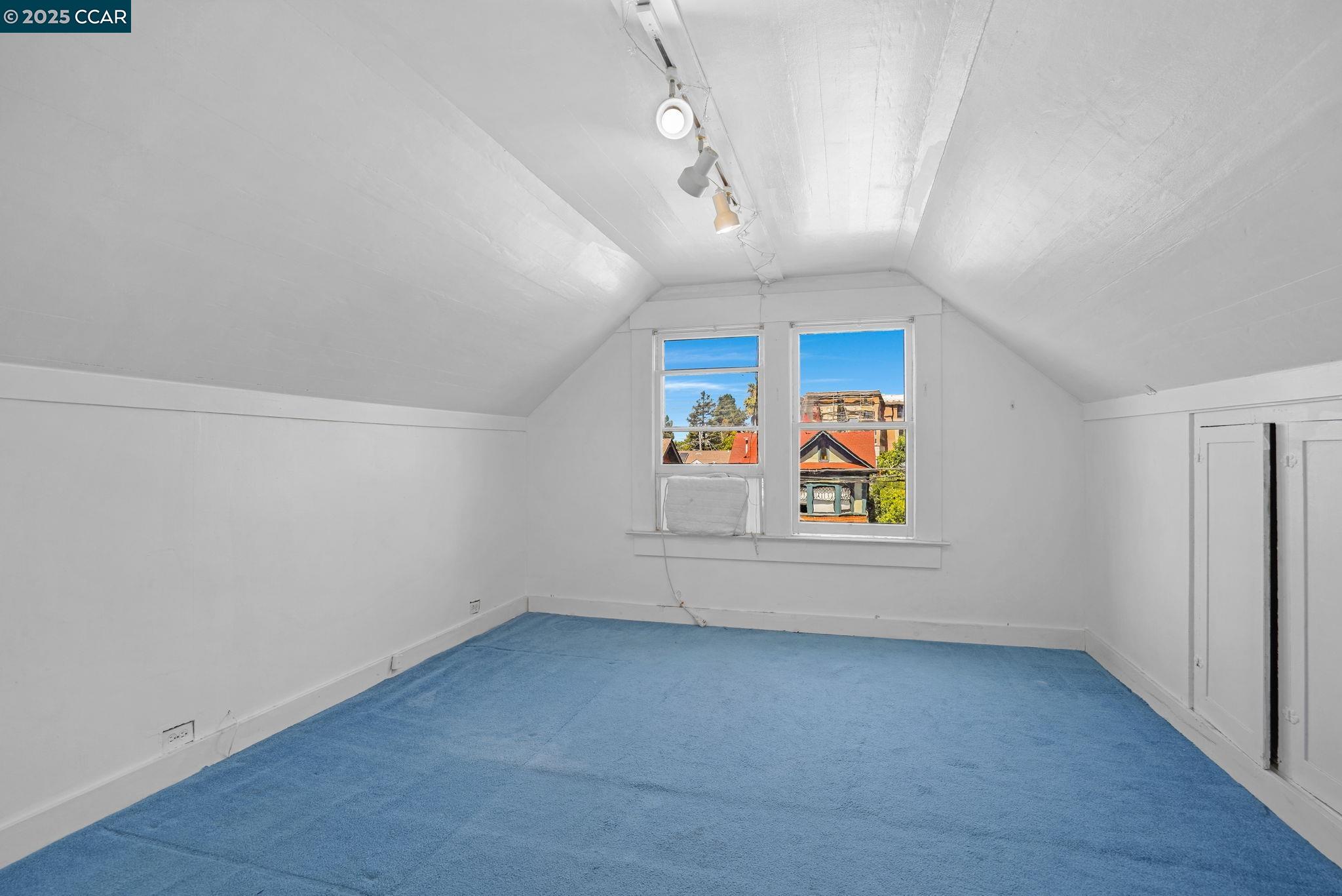 Detail Gallery Image 29 of 35 For 2006 Parker St, Berkeley,  CA 94704 - – Beds | – Baths