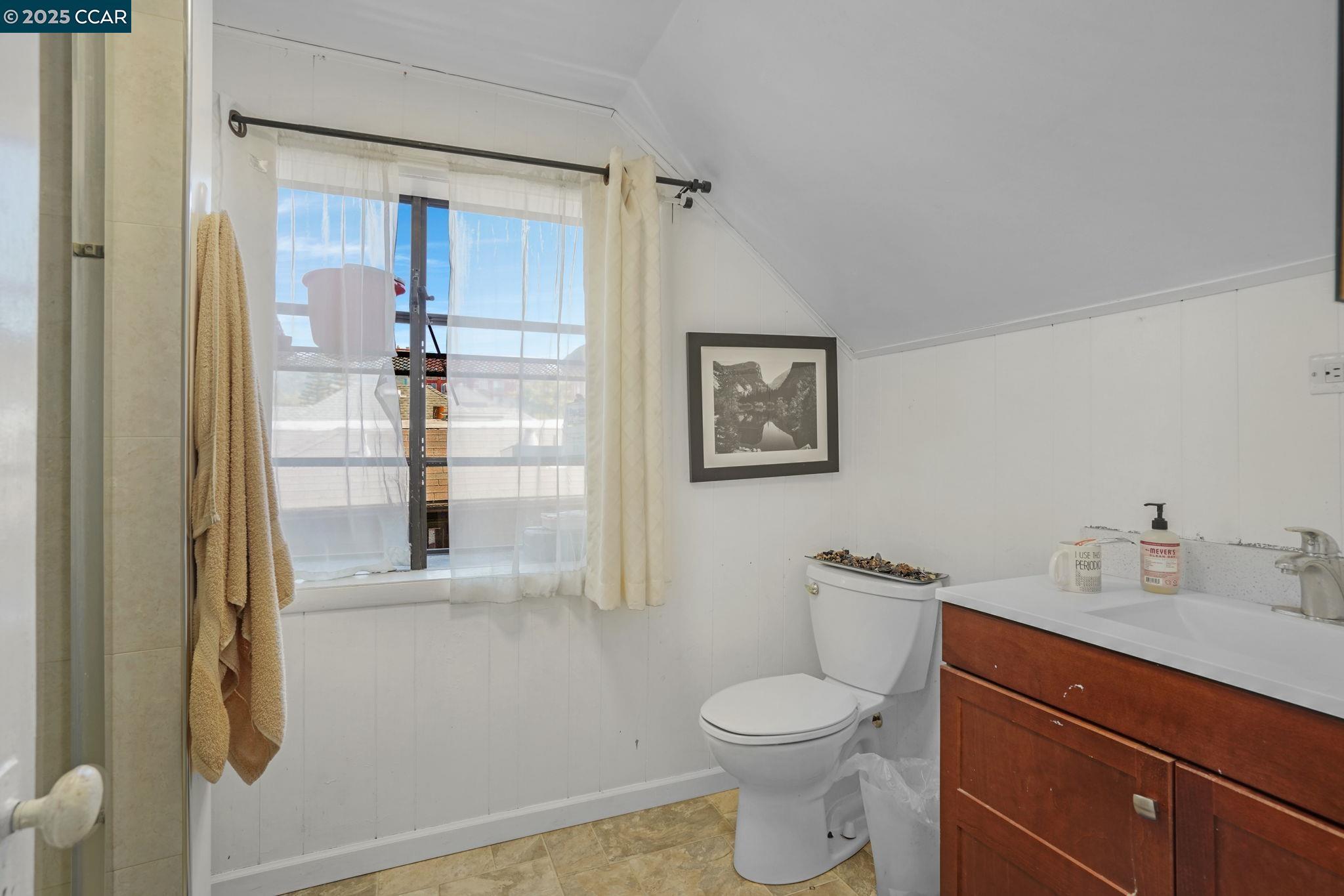 Detail Gallery Image 31 of 35 For 2006 Parker St, Berkeley,  CA 94704 - – Beds | – Baths