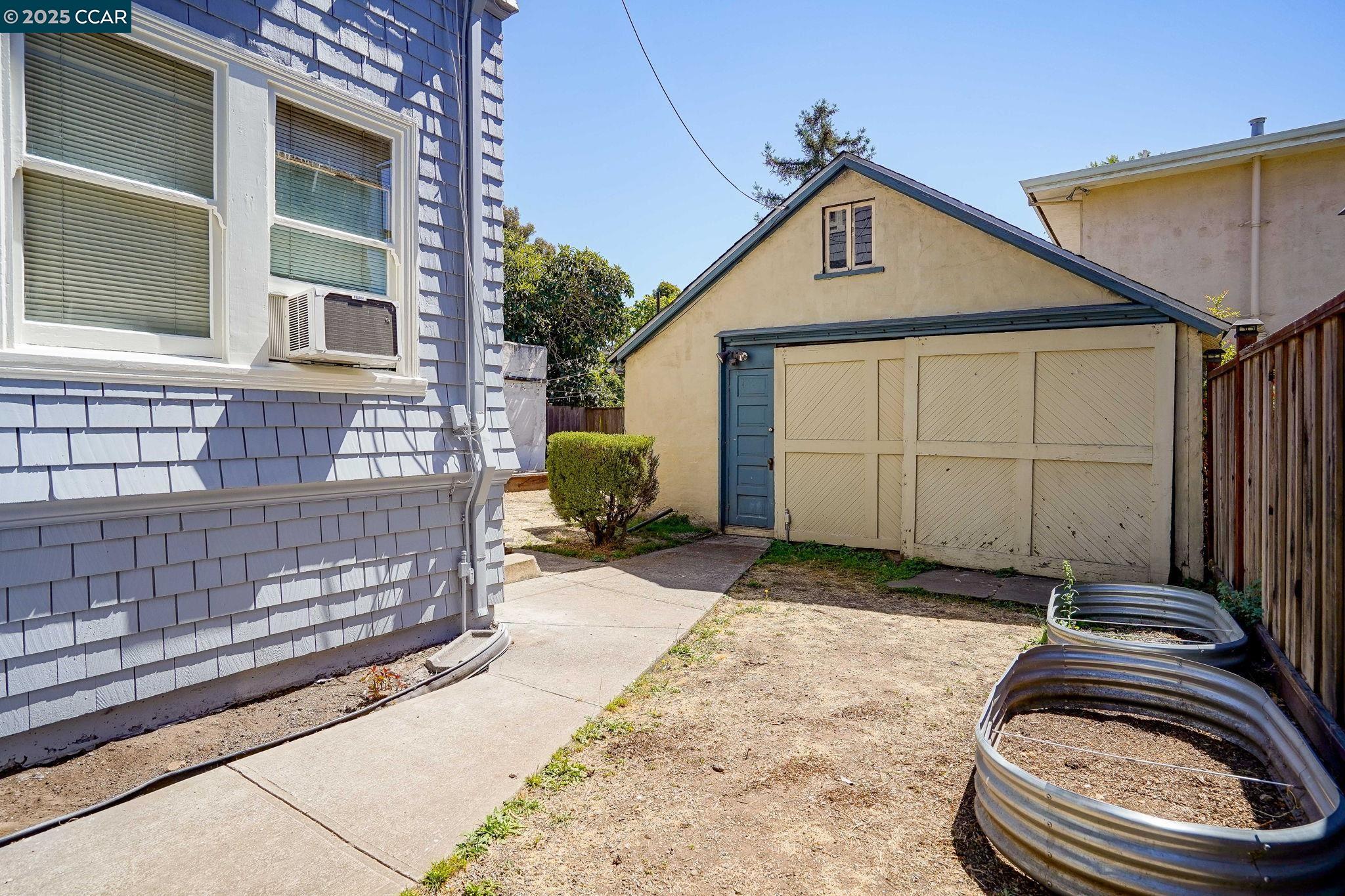 Detail Gallery Image 32 of 35 For 2006 Parker St, Berkeley,  CA 94704 - – Beds | – Baths