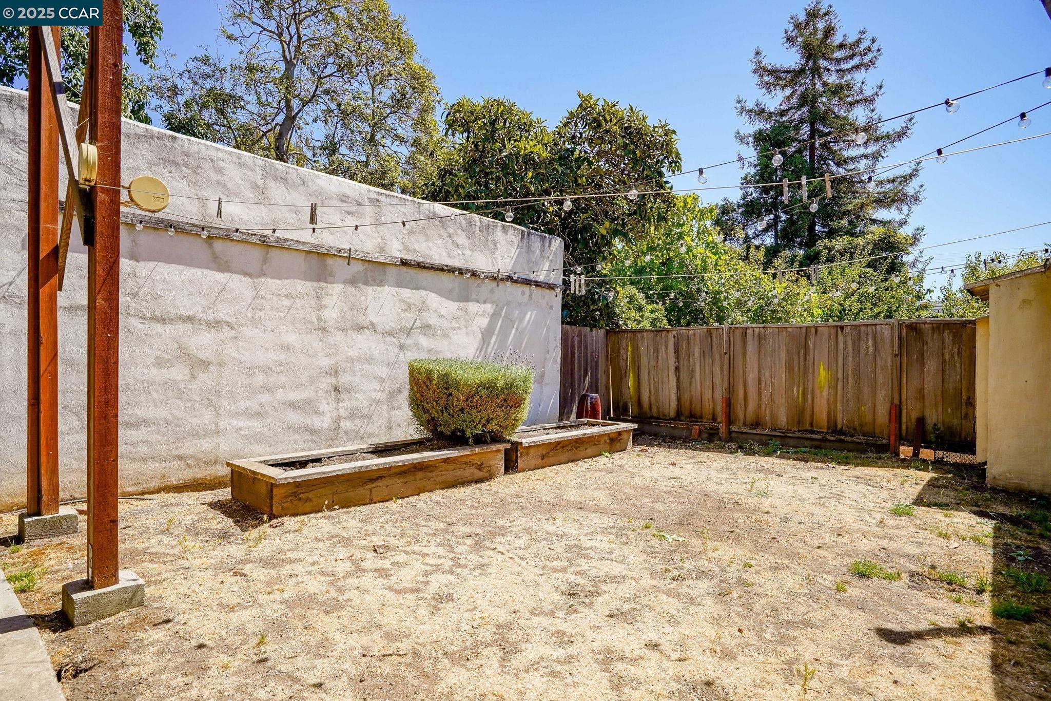 Detail Gallery Image 34 of 35 For 2006 Parker St, Berkeley,  CA 94704 - – Beds | – Baths