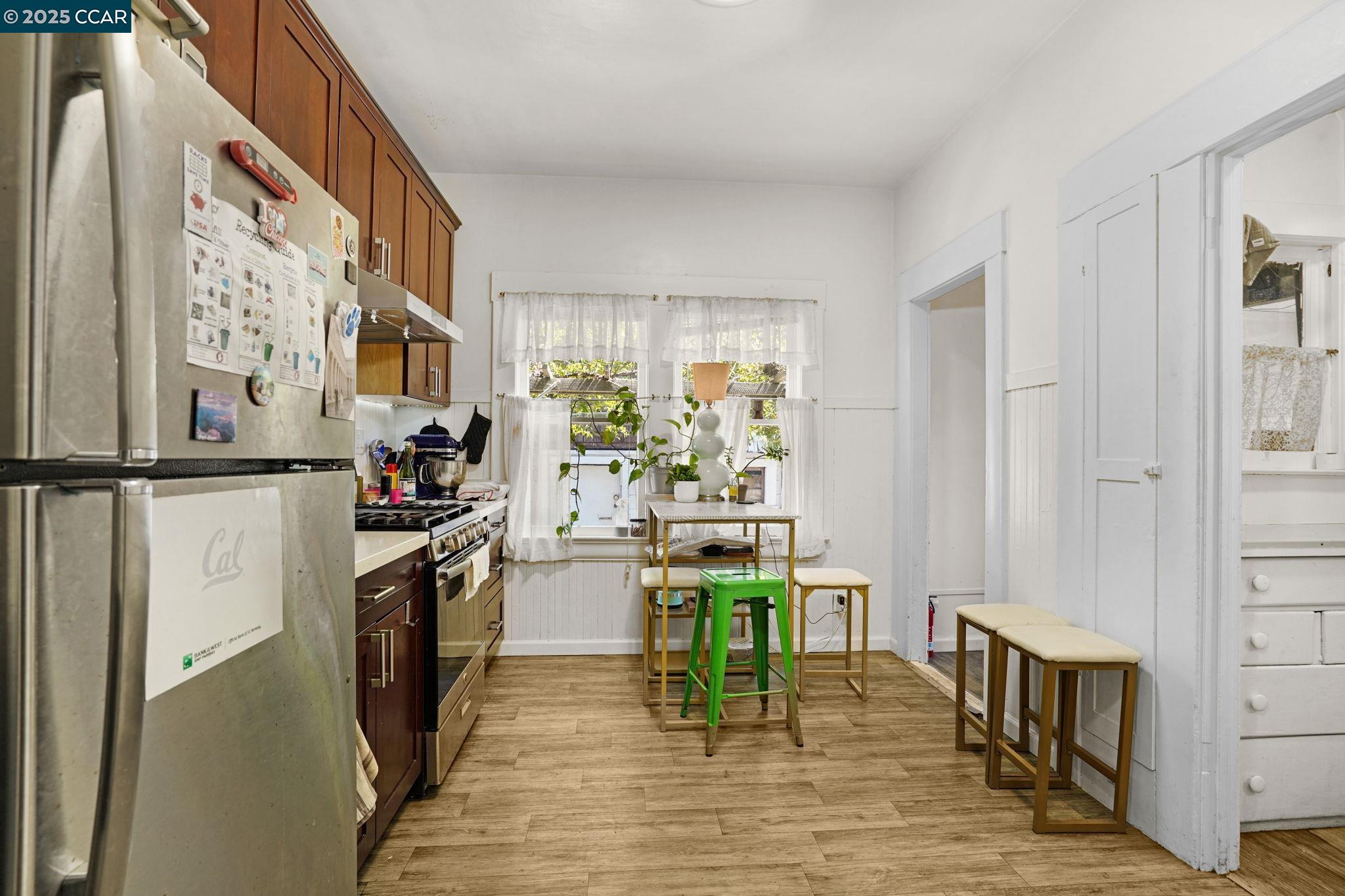Detail Gallery Image 8 of 35 For 2006 Parker St, Berkeley,  CA 94704 - – Beds | – Baths