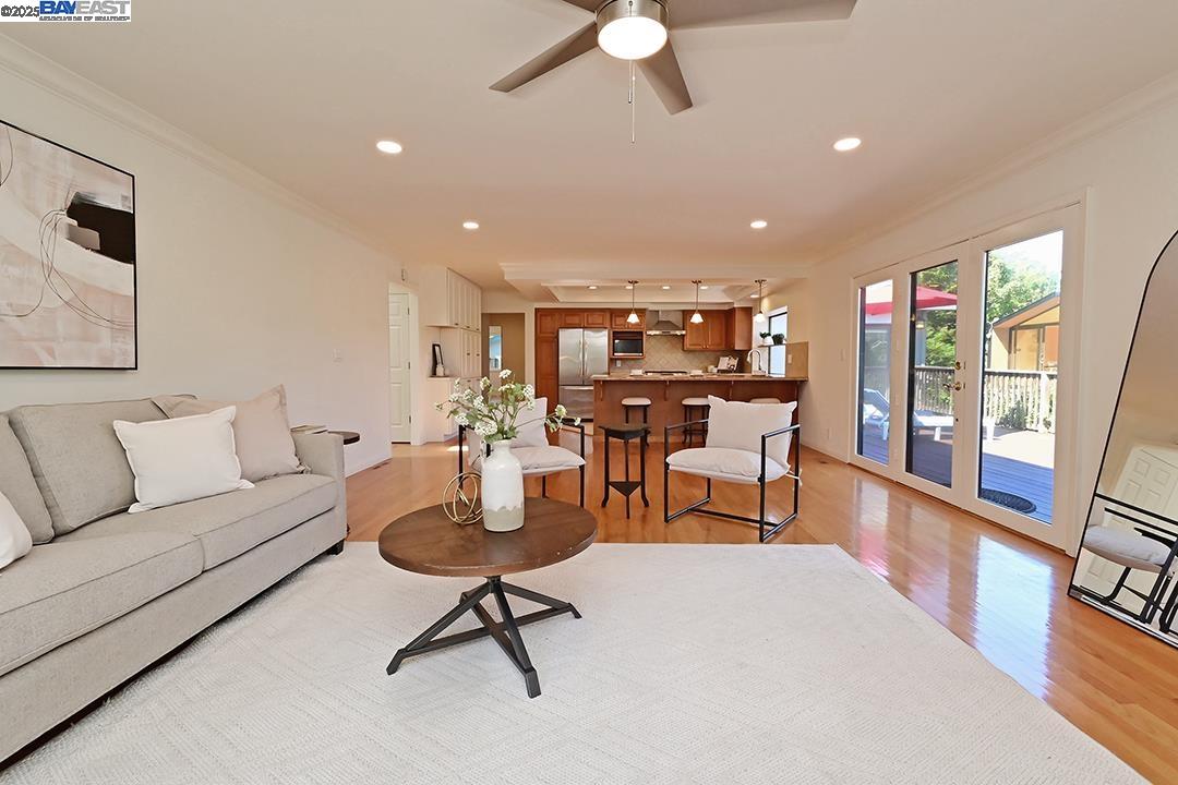Detail Gallery Image 12 of 50 For 1492 Windsor Way, Livermore,  CA 94550 - 3 Beds | 2 Baths