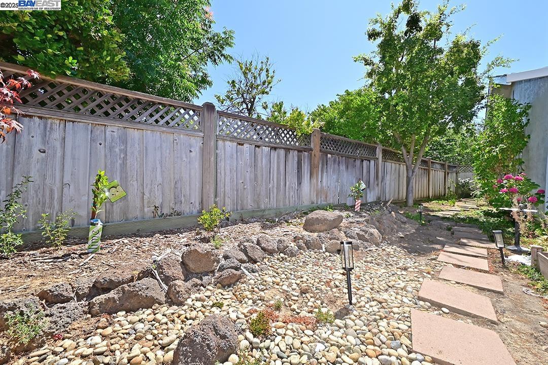 Detail Gallery Image 44 of 50 For 1492 Windsor Way, Livermore,  CA 94550 - 3 Beds | 2 Baths