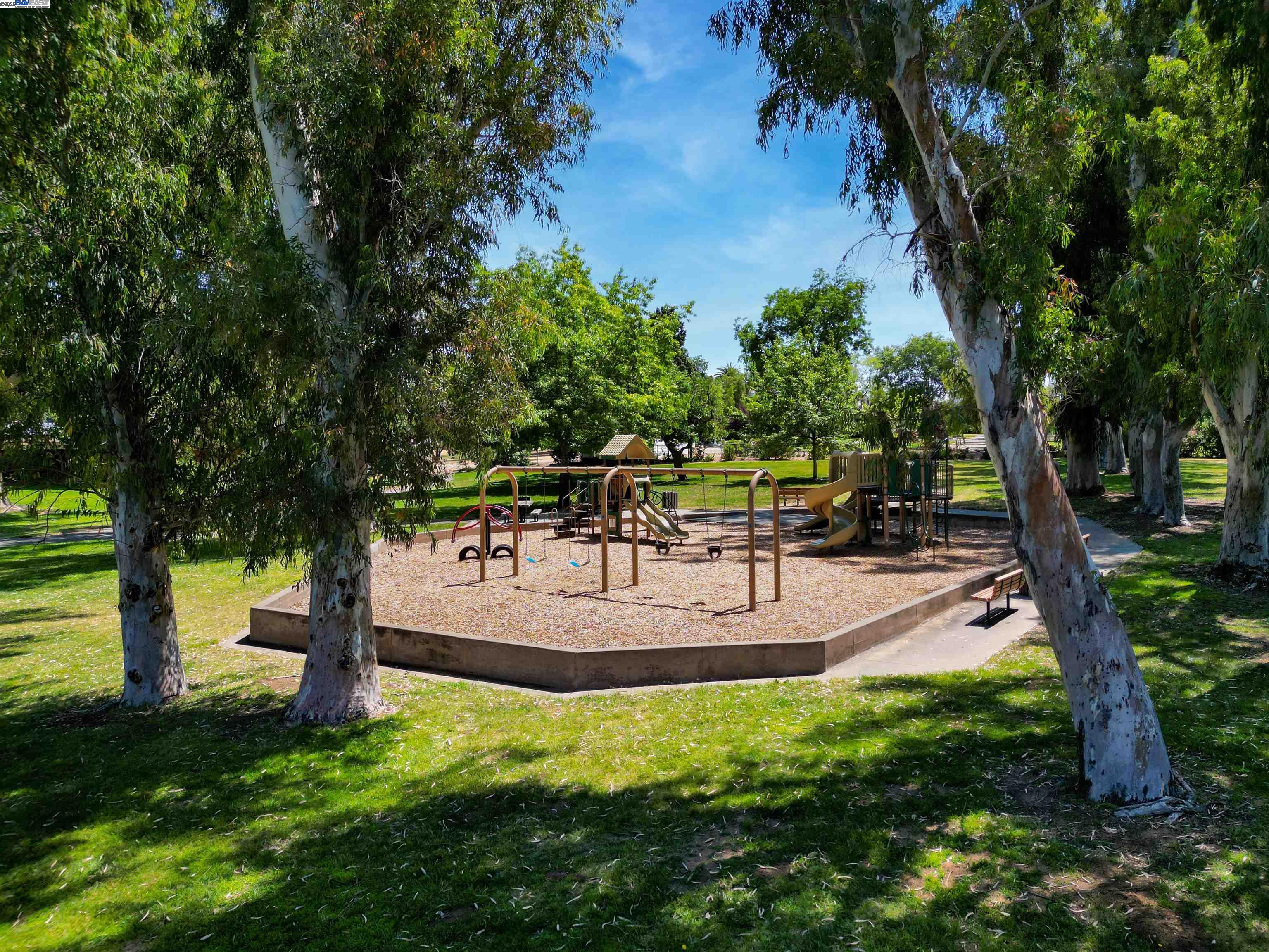 Detail Gallery Image 45 of 50 For 1492 Windsor Way, Livermore,  CA 94550 - 3 Beds | 2 Baths