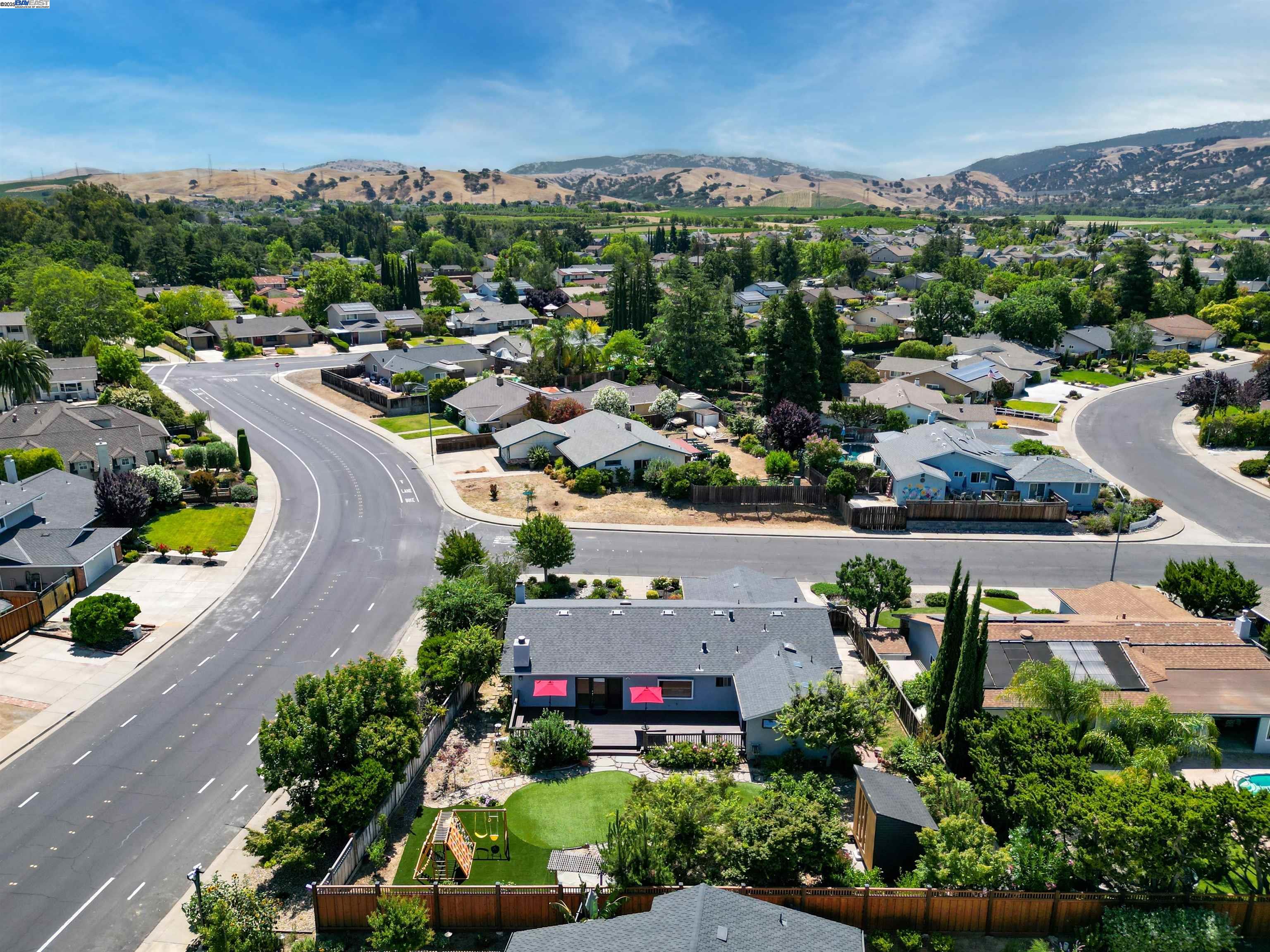Detail Gallery Image 47 of 50 For 1492 Windsor Way, Livermore,  CA 94550 - 3 Beds | 2 Baths