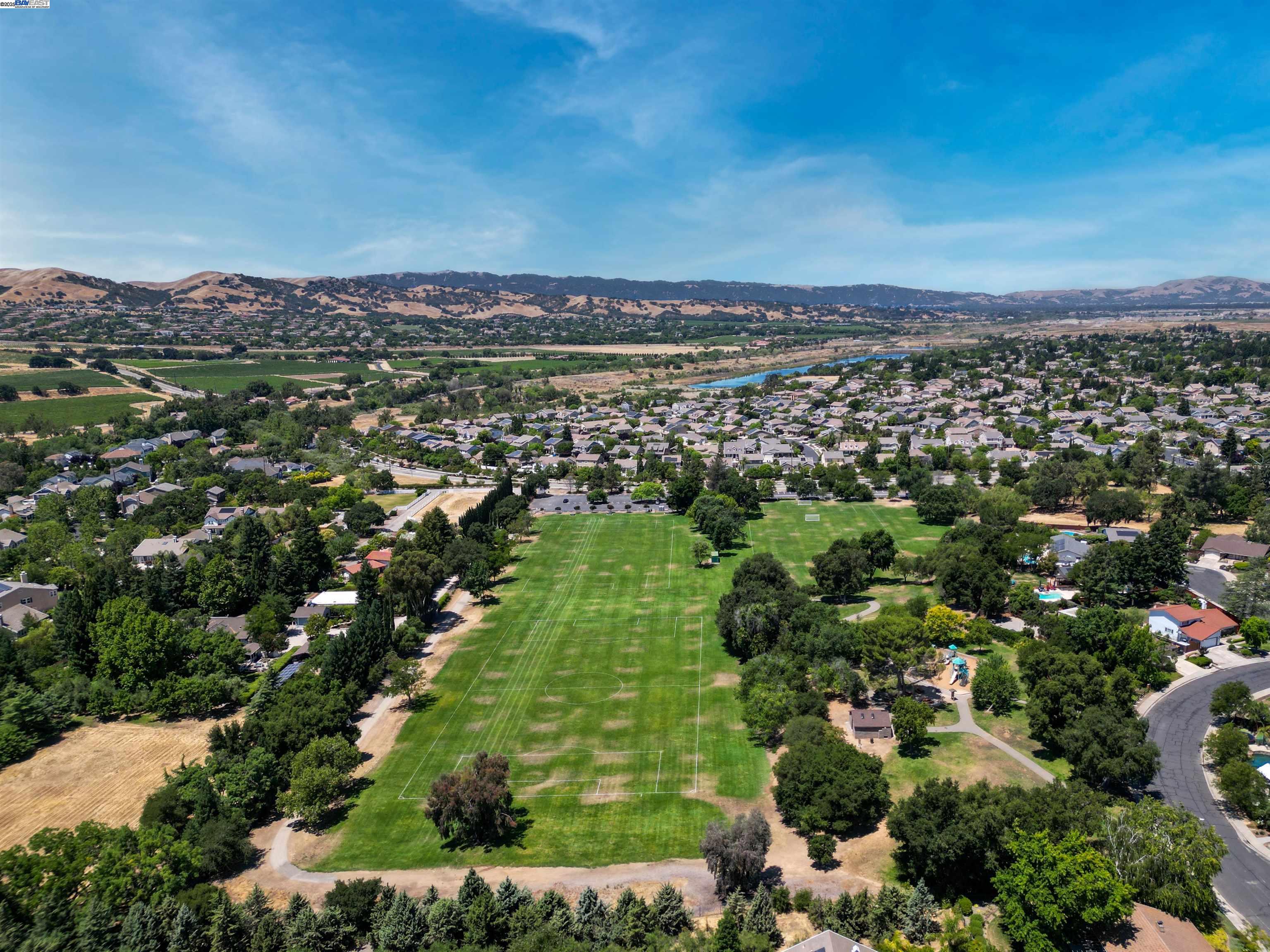 Detail Gallery Image 49 of 50 For 1492 Windsor Way, Livermore,  CA 94550 - 3 Beds | 2 Baths
