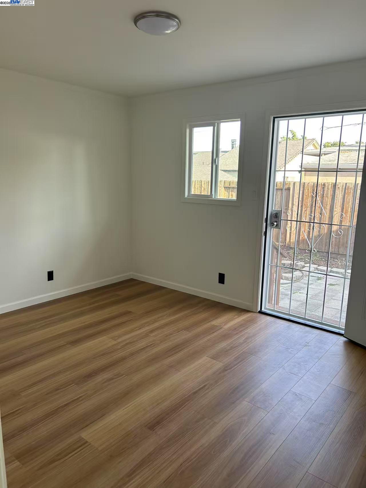 Detail Gallery Image 3 of 10 For 1247 Raymond Dr, Pacheco,  CA 94553 - 3 Beds | 2 Baths