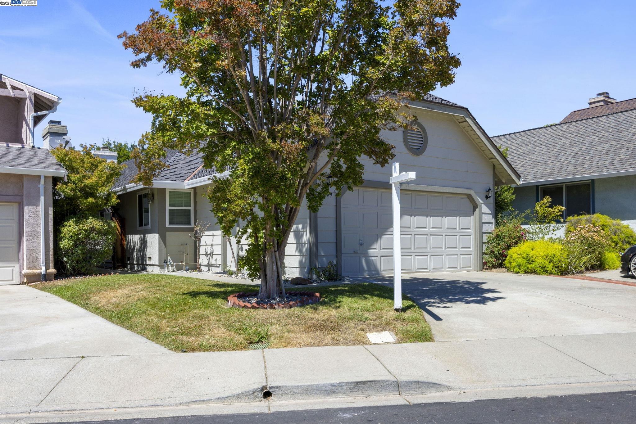 Detail Gallery Image 2 of 32 For 2859 El Capitan Dr, Pleasanton,  CA 94566 - 3 Beds | 2 Baths