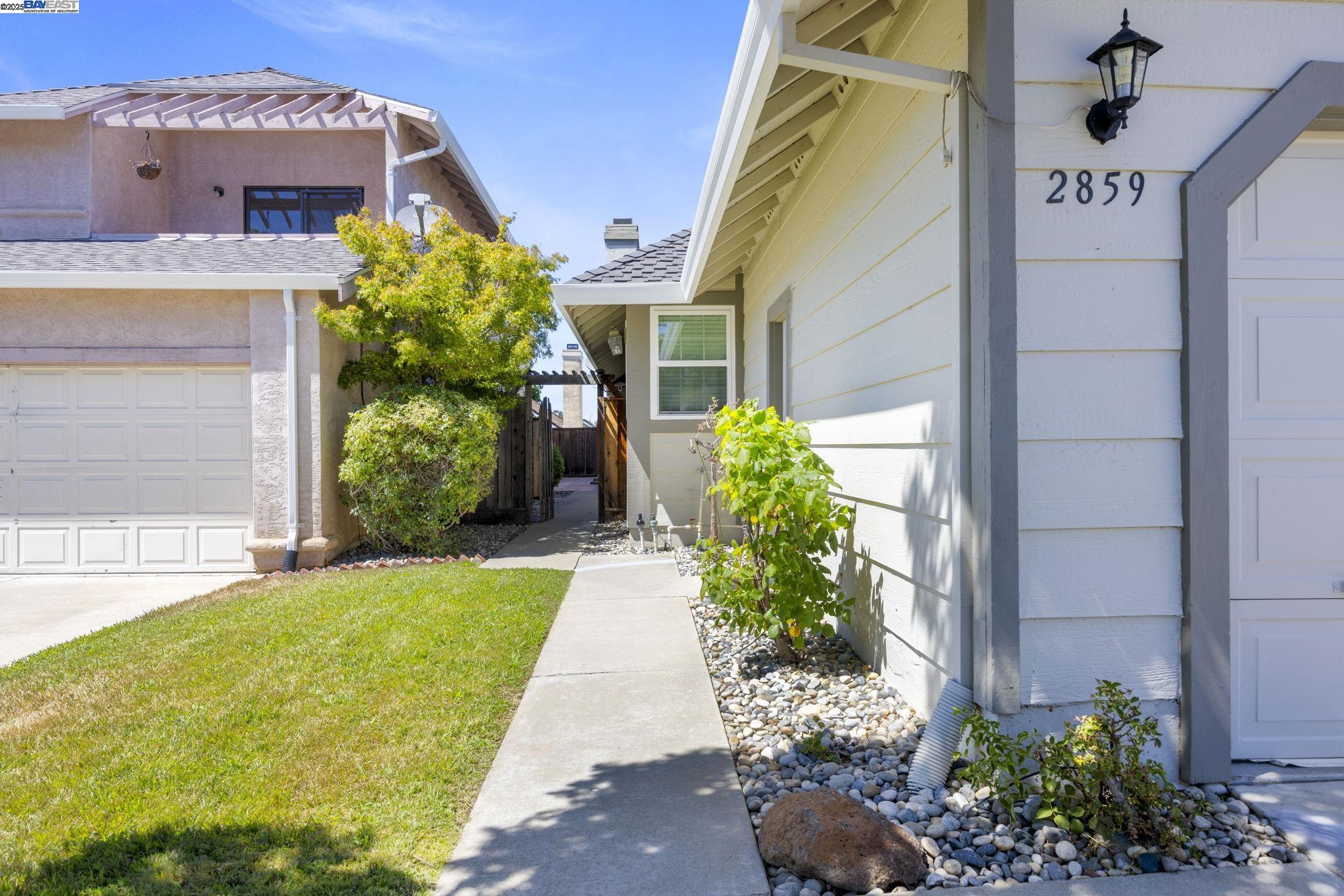 Detail Gallery Image 4 of 32 For 2859 El Capitan Dr, Pleasanton,  CA 94566 - 3 Beds | 2 Baths