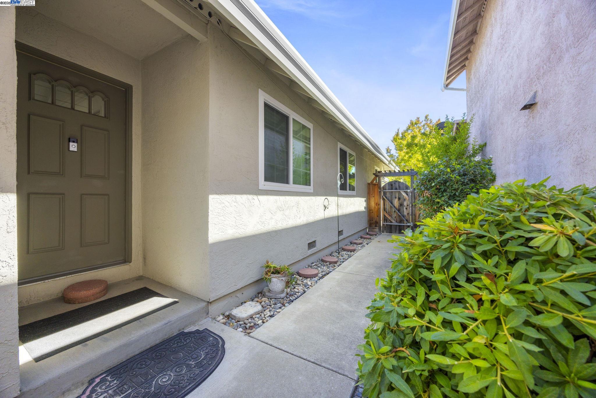 Detail Gallery Image 5 of 32 For 2859 El Capitan Dr, Pleasanton,  CA 94566 - 3 Beds | 2 Baths