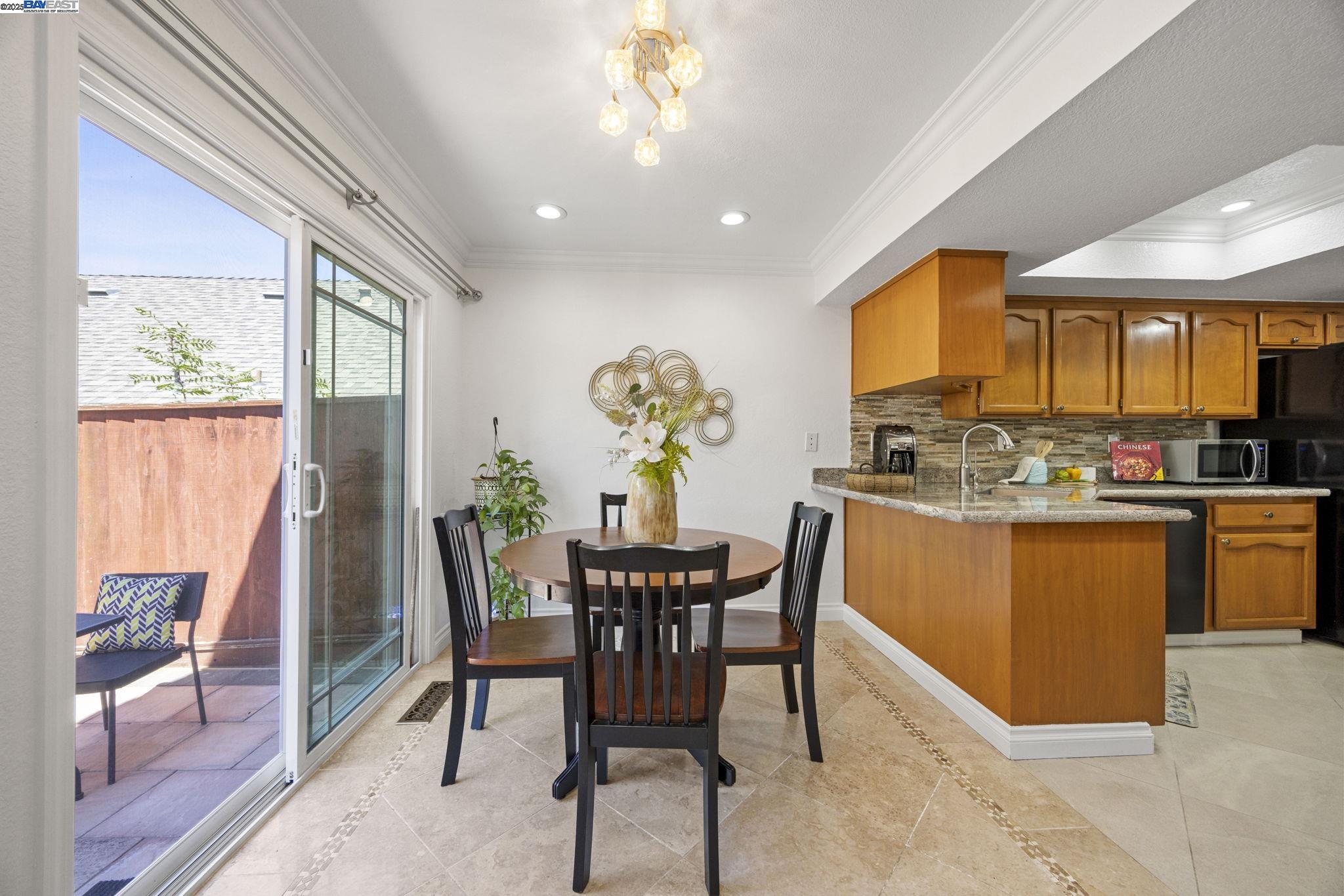 Detail Gallery Image 9 of 32 For 2859 El Capitan Dr, Pleasanton,  CA 94566 - 3 Beds | 2 Baths