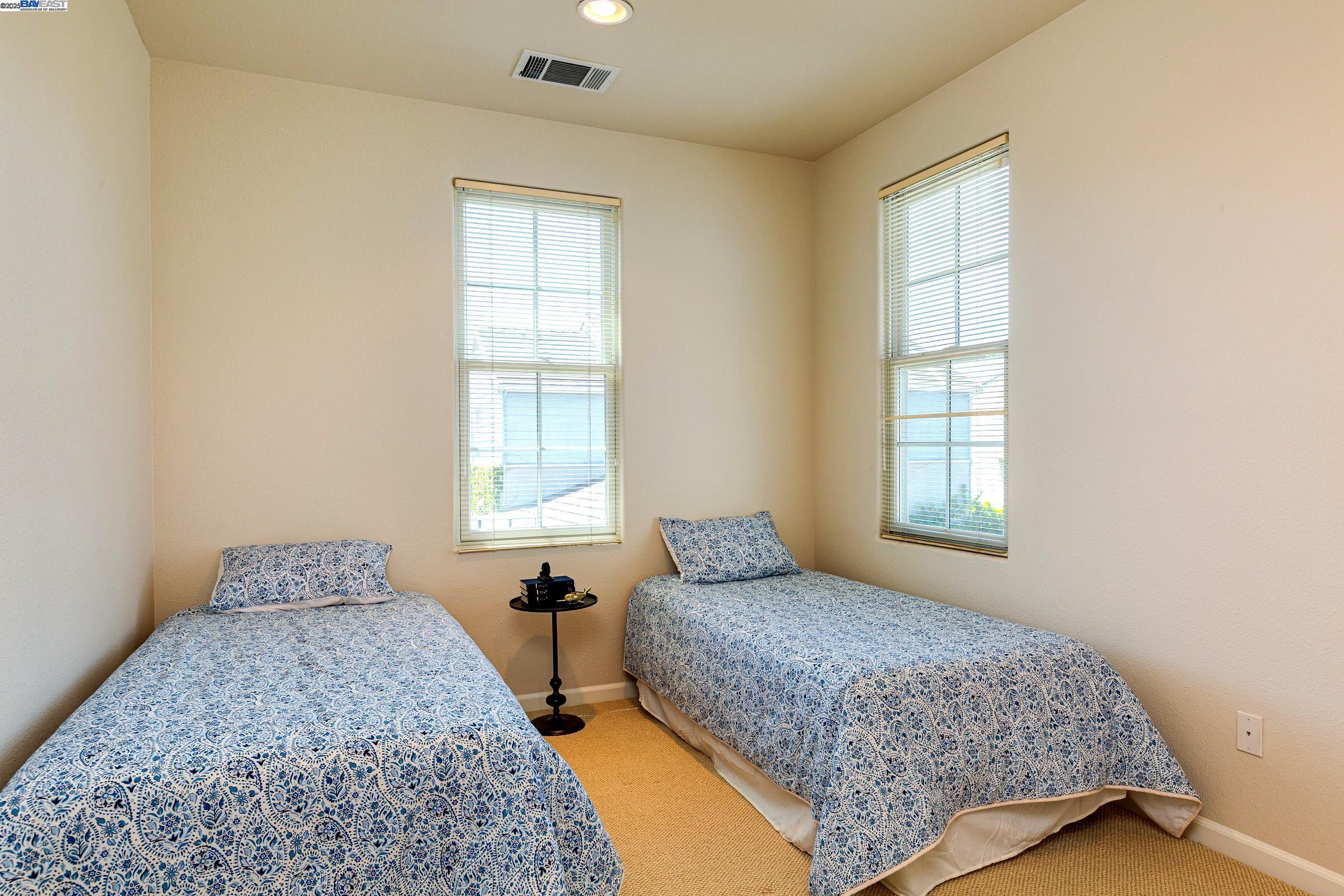 Detail Gallery Image 26 of 33 For 310 Lina Ave, Alameda,  CA 94501 - 4 Beds | 2/1 Baths