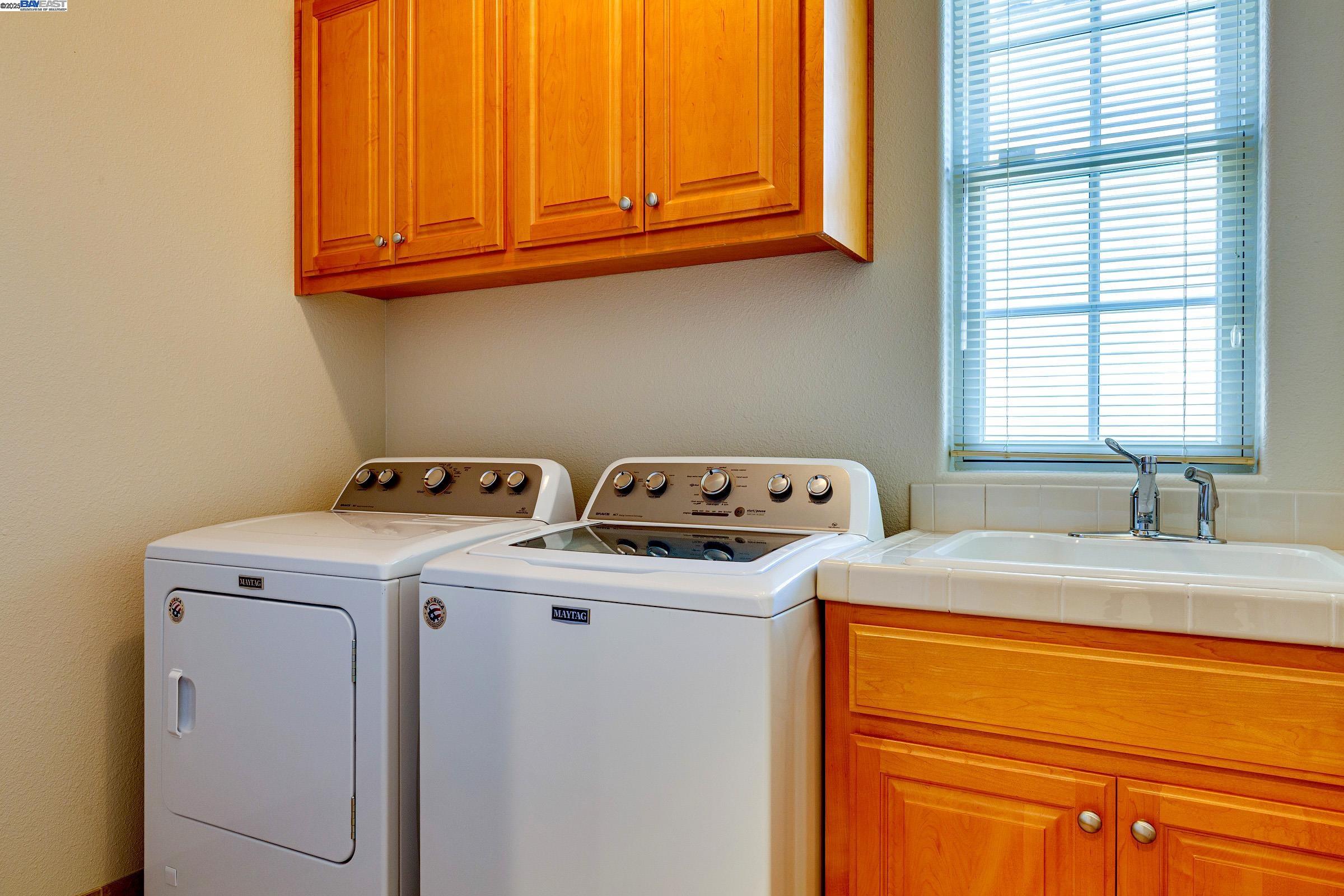 Detail Gallery Image 28 of 33 For 310 Lina Ave, Alameda,  CA 94501 - 4 Beds | 2/1 Baths