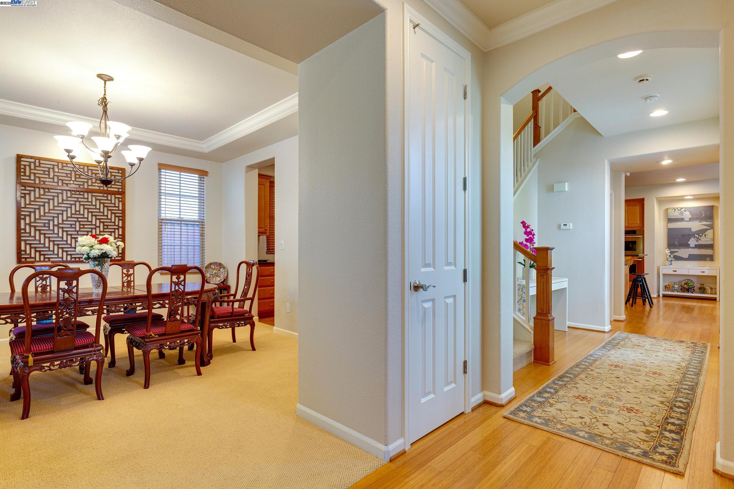 Detail Gallery Image 7 of 33 For 310 Lina Ave, Alameda,  CA 94501 - 4 Beds | 2/1 Baths