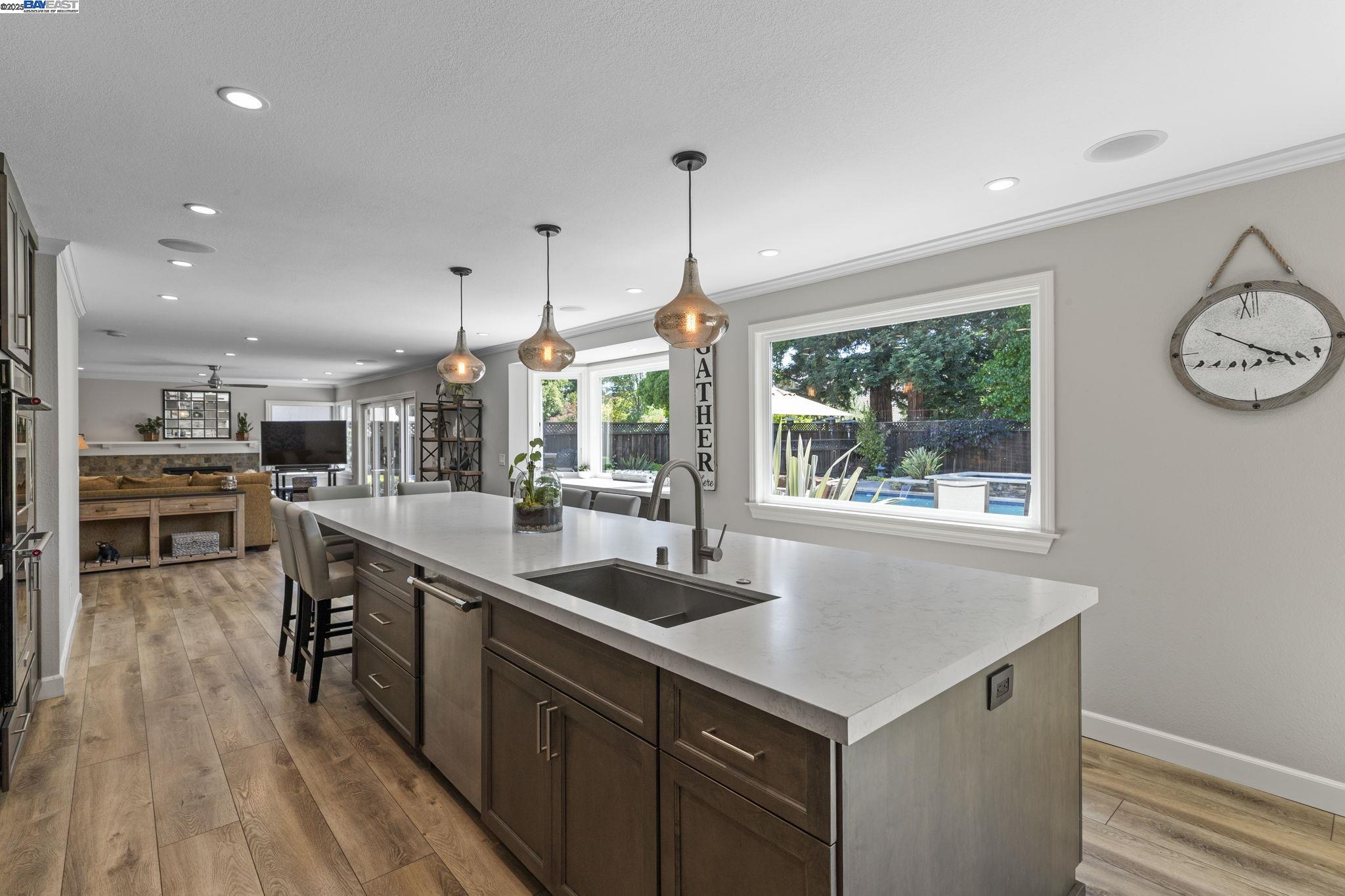 Detail Gallery Image 12 of 60 For 611 Lomond Cir, San Ramon,  CA 94583 - 4 Beds | 3 Baths