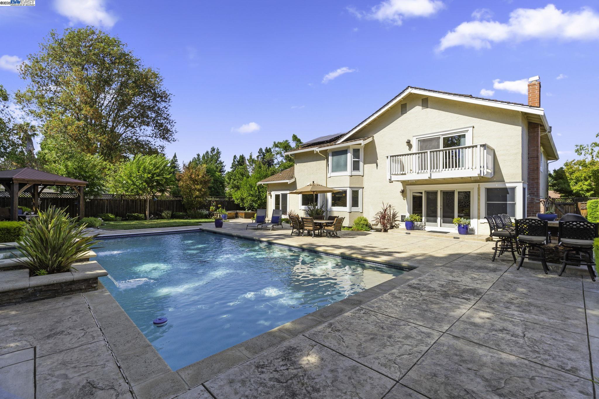 Detail Gallery Image 47 of 60 For 611 Lomond Cir, San Ramon,  CA 94583 - 4 Beds | 3 Baths