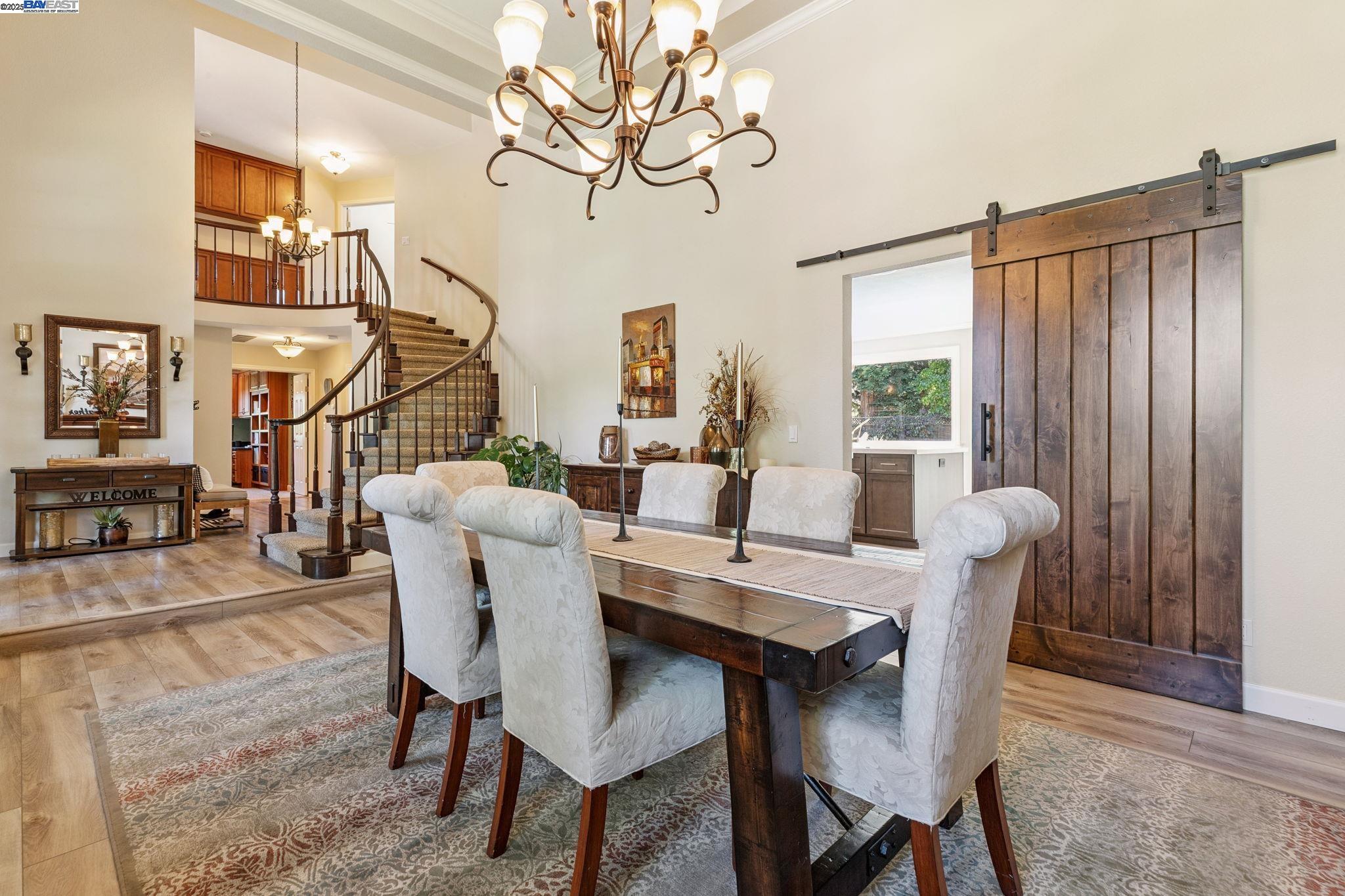 Detail Gallery Image 9 of 60 For 611 Lomond Cir, San Ramon,  CA 94583 - 4 Beds | 3 Baths