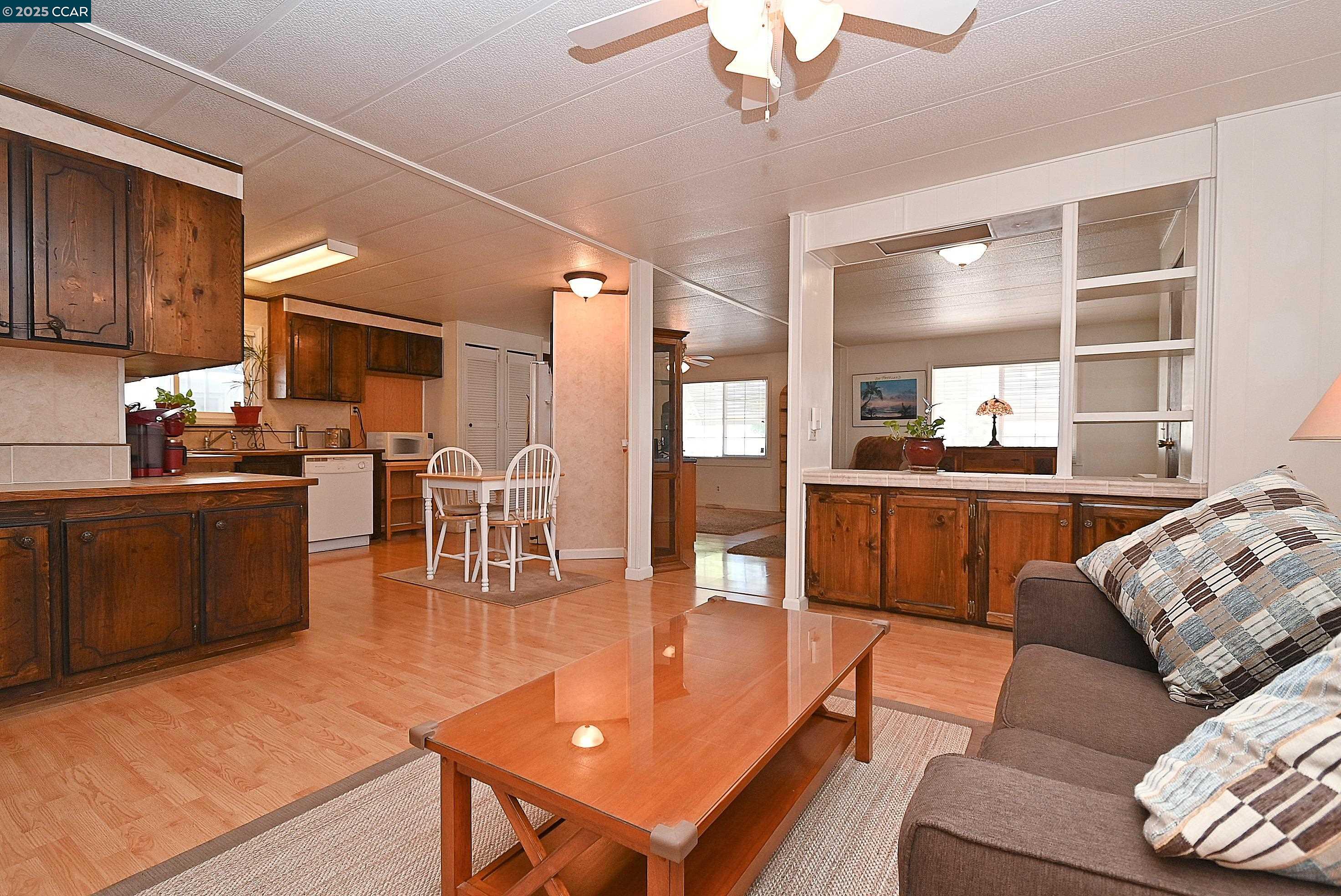 Detail Gallery Image 12 of 43 For 109 Reef Dr #109,  Pittsburg,  CA 94565 - 2 Beds | 2 Baths