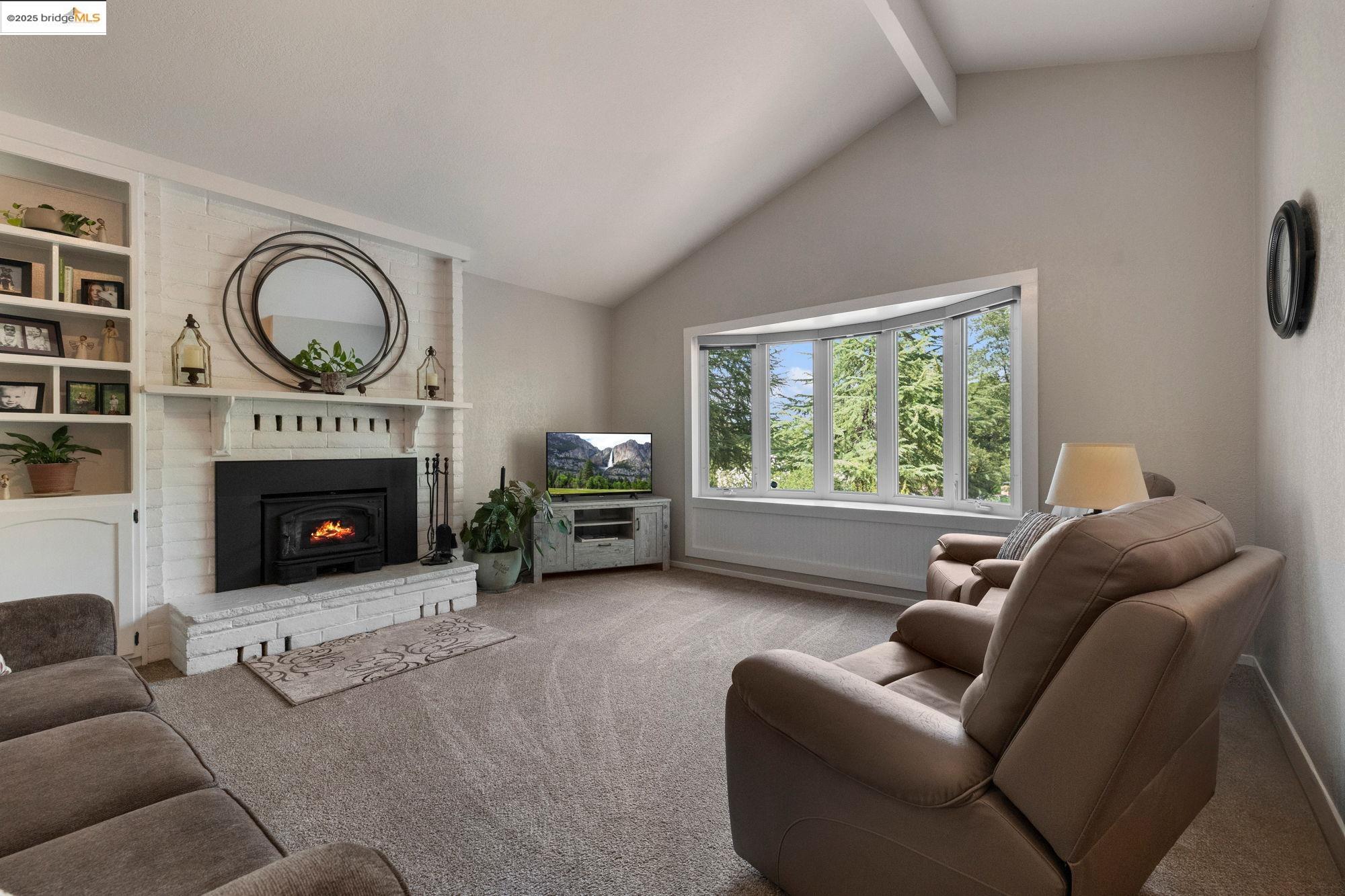 Detail Gallery Image 4 of 34 For 20112 Shawnee Dr, Sonora,  CA 95370 - 3 Beds | 2 Baths