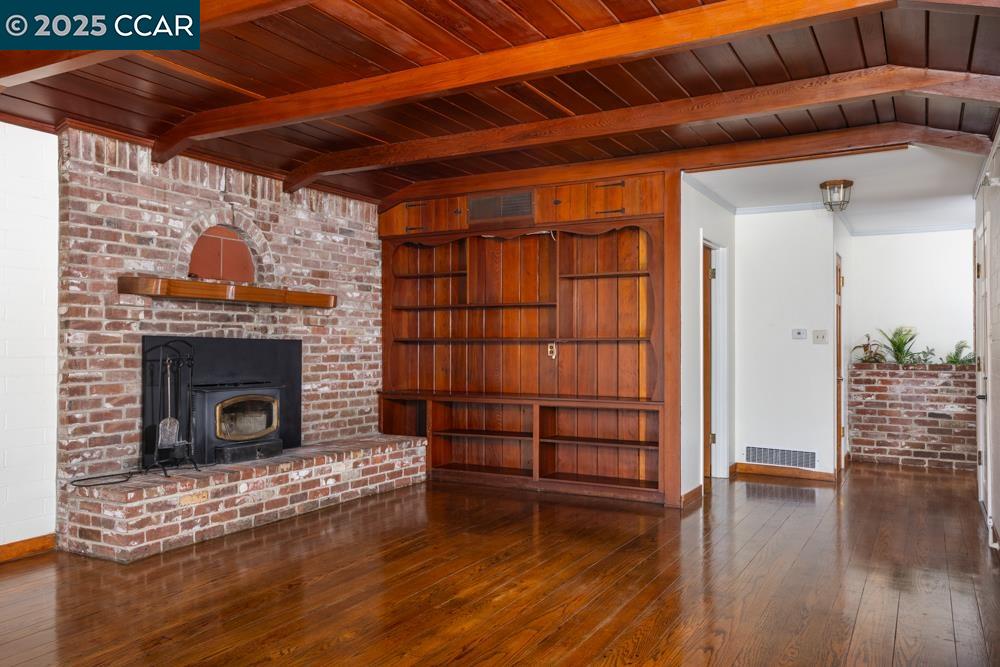 Detail Gallery Image 12 of 29 For 1133 N Thompson Rd, Lafayette,  CA 94549 - 3 Beds | 2 Baths