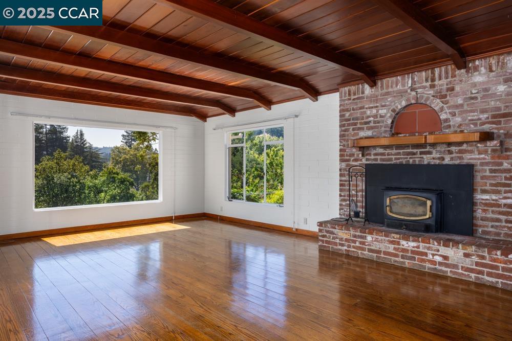 Detail Gallery Image 8 of 29 For 1133 N Thompson Rd, Lafayette,  CA 94549 - 3 Beds | 2 Baths