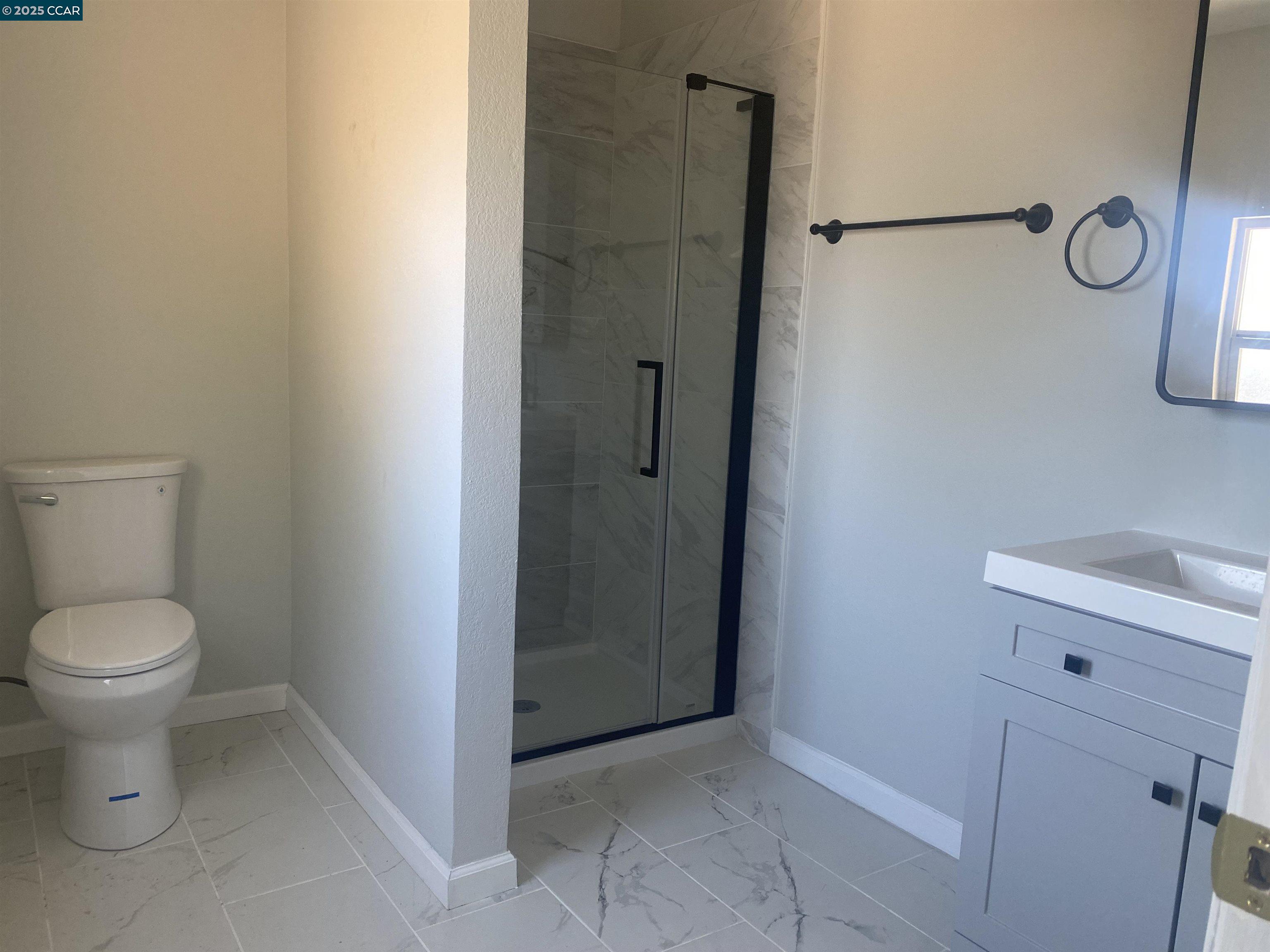 Detail Gallery Image 10 of 17 For 218 Bissell Ave, Richmond,  CA 94801 - 2 Beds | 1 Baths