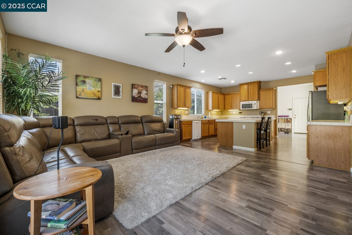 Detail Gallery Image 14 of 55 For 1117 Van Gogh Lane, Patterson,  CA 95363 - 4 Beds | 3/1 Baths