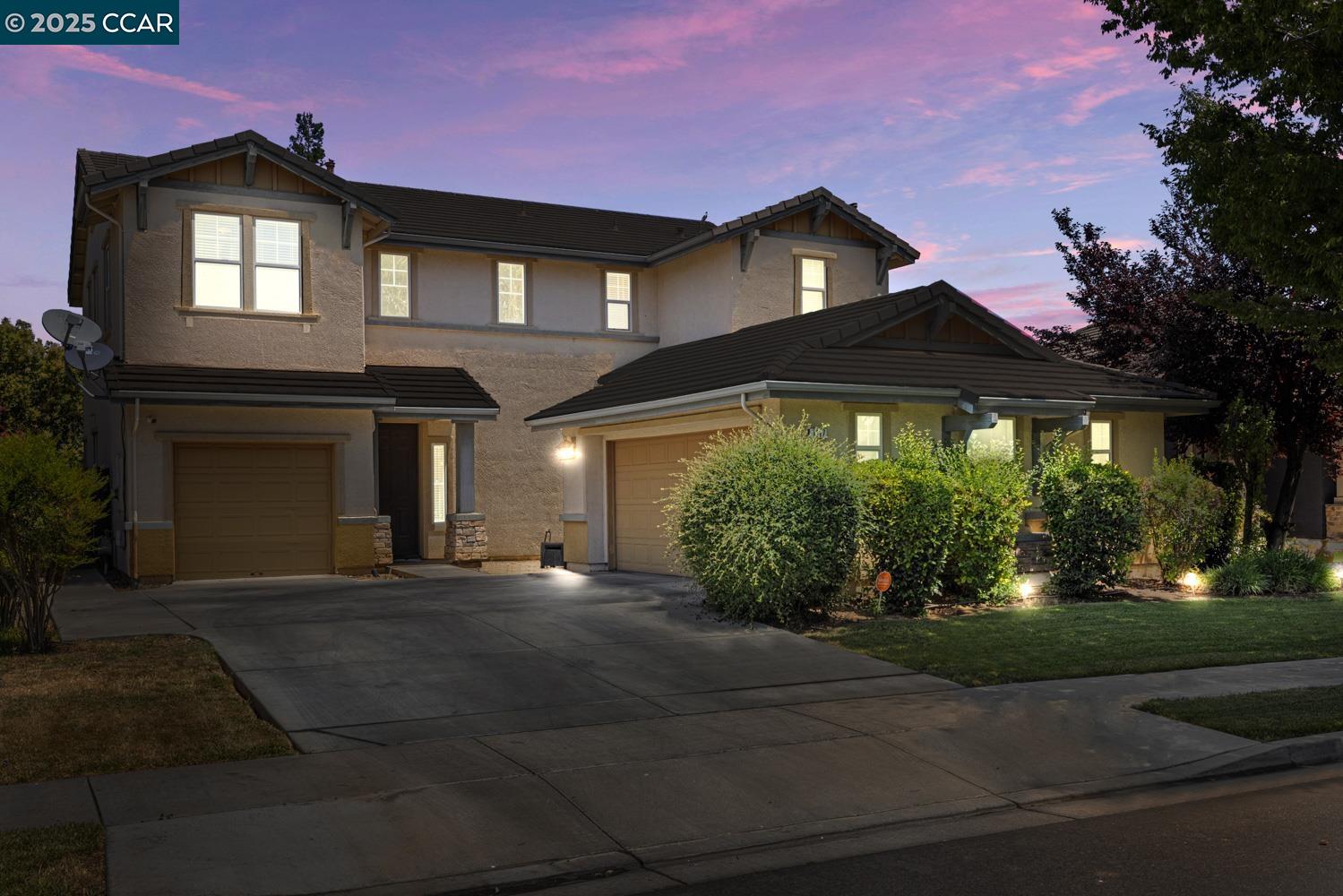 Detail Gallery Image 3 of 55 For 1117 Van Gogh Lane, Patterson,  CA 95363 - 4 Beds | 3/1 Baths