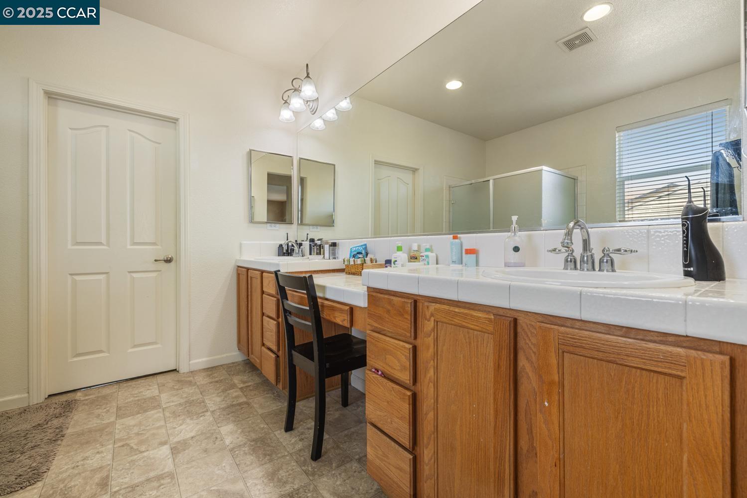 Detail Gallery Image 39 of 55 For 1117 Van Gogh Lane, Patterson,  CA 95363 - 4 Beds | 3/1 Baths
