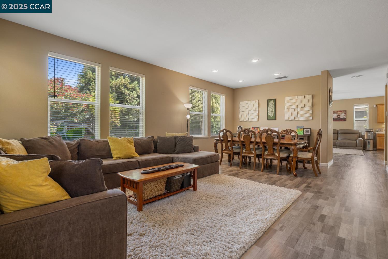 Detail Gallery Image 9 of 55 For 1117 Van Gogh Lane, Patterson,  CA 95363 - 4 Beds | 3/1 Baths