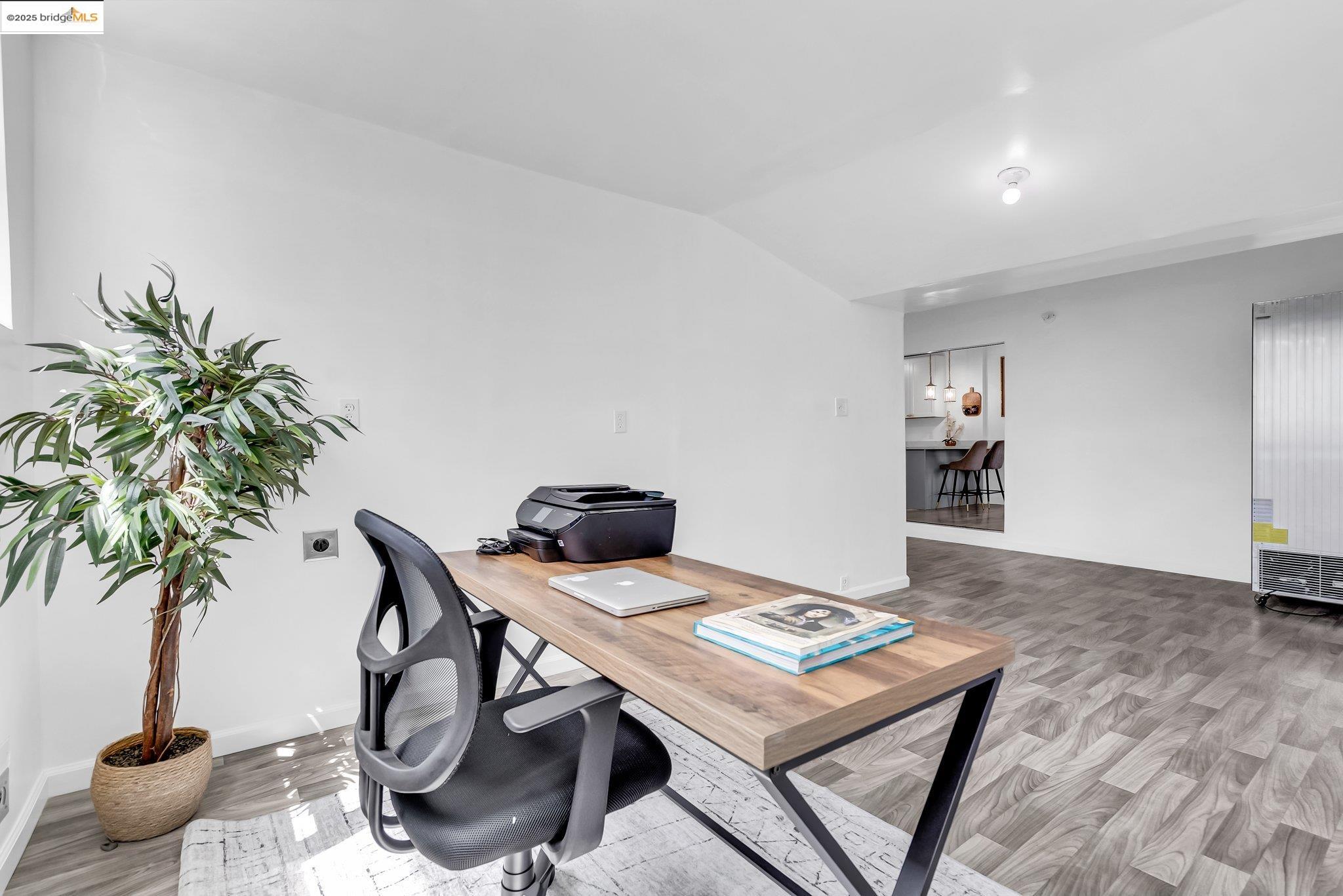 Detail Gallery Image 17 of 47 For 2350 W Shell Ave, Martinez,  CA 94553 - 4 Beds | 2 Baths