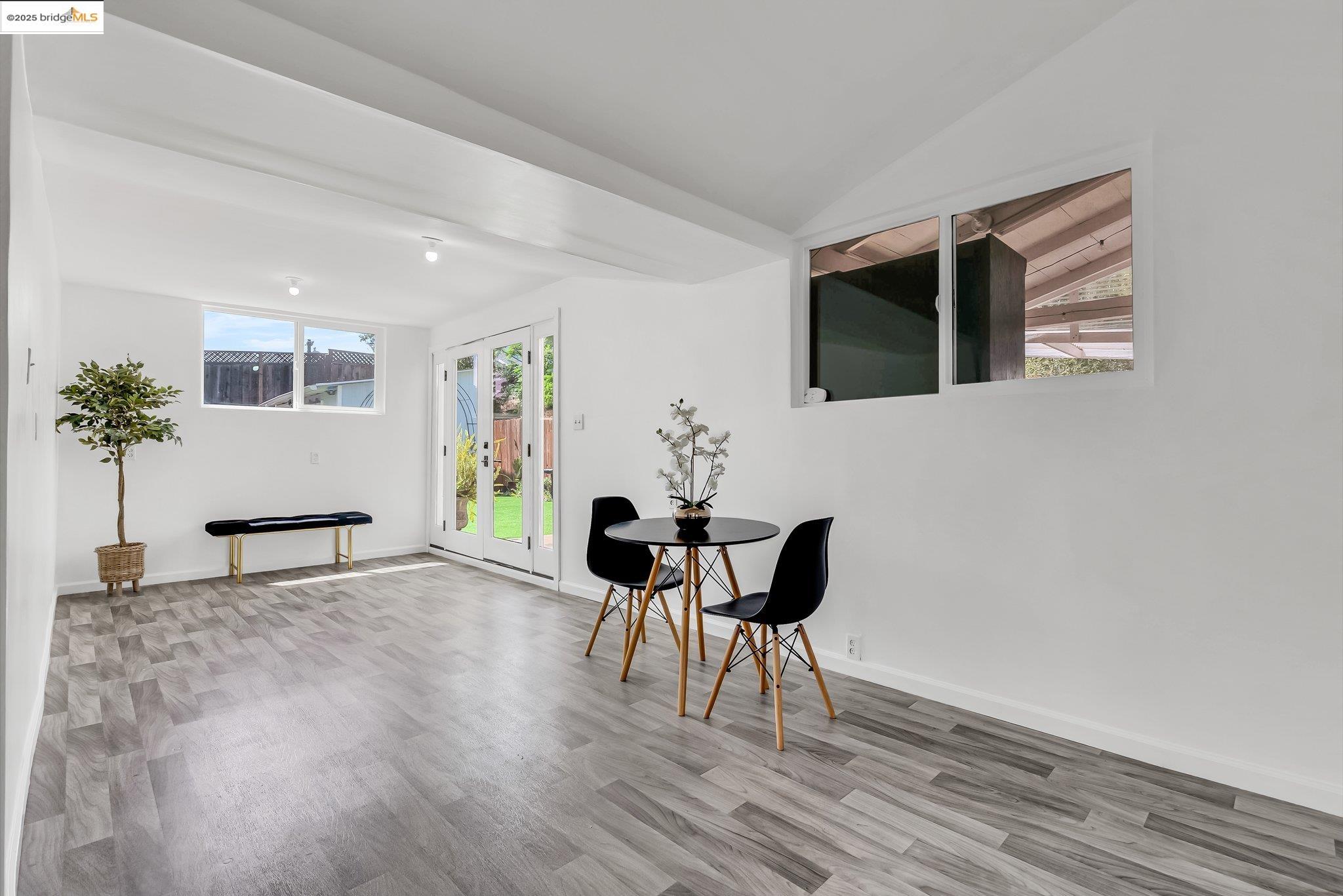 Detail Gallery Image 18 of 47 For 2350 W Shell Ave, Martinez,  CA 94553 - 4 Beds | 2 Baths