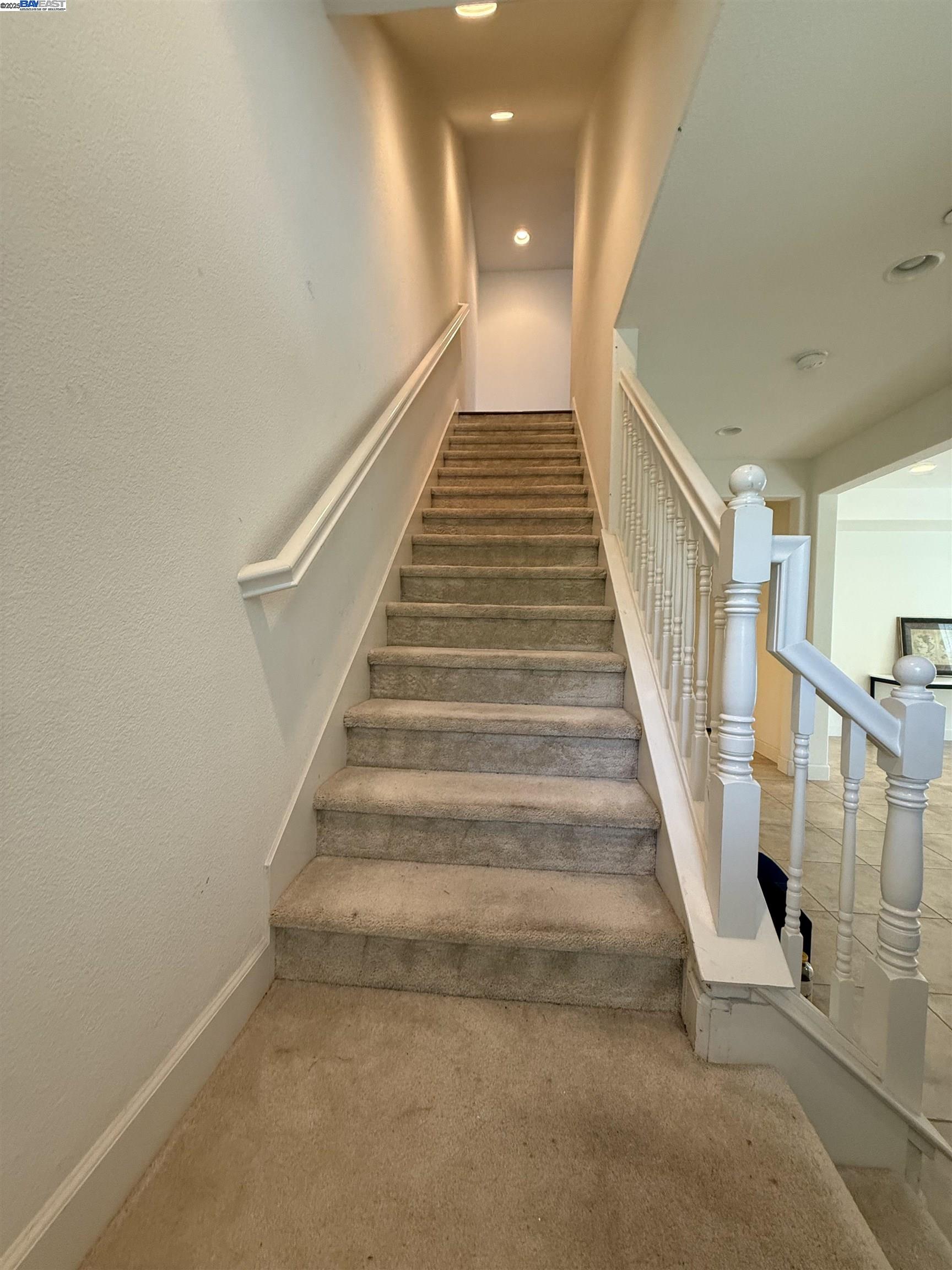 Detail Gallery Image 12 of 43 For 23654 Saklan Rd, Hayward,  CA 94545 - 3 Beds | 3/1 Baths